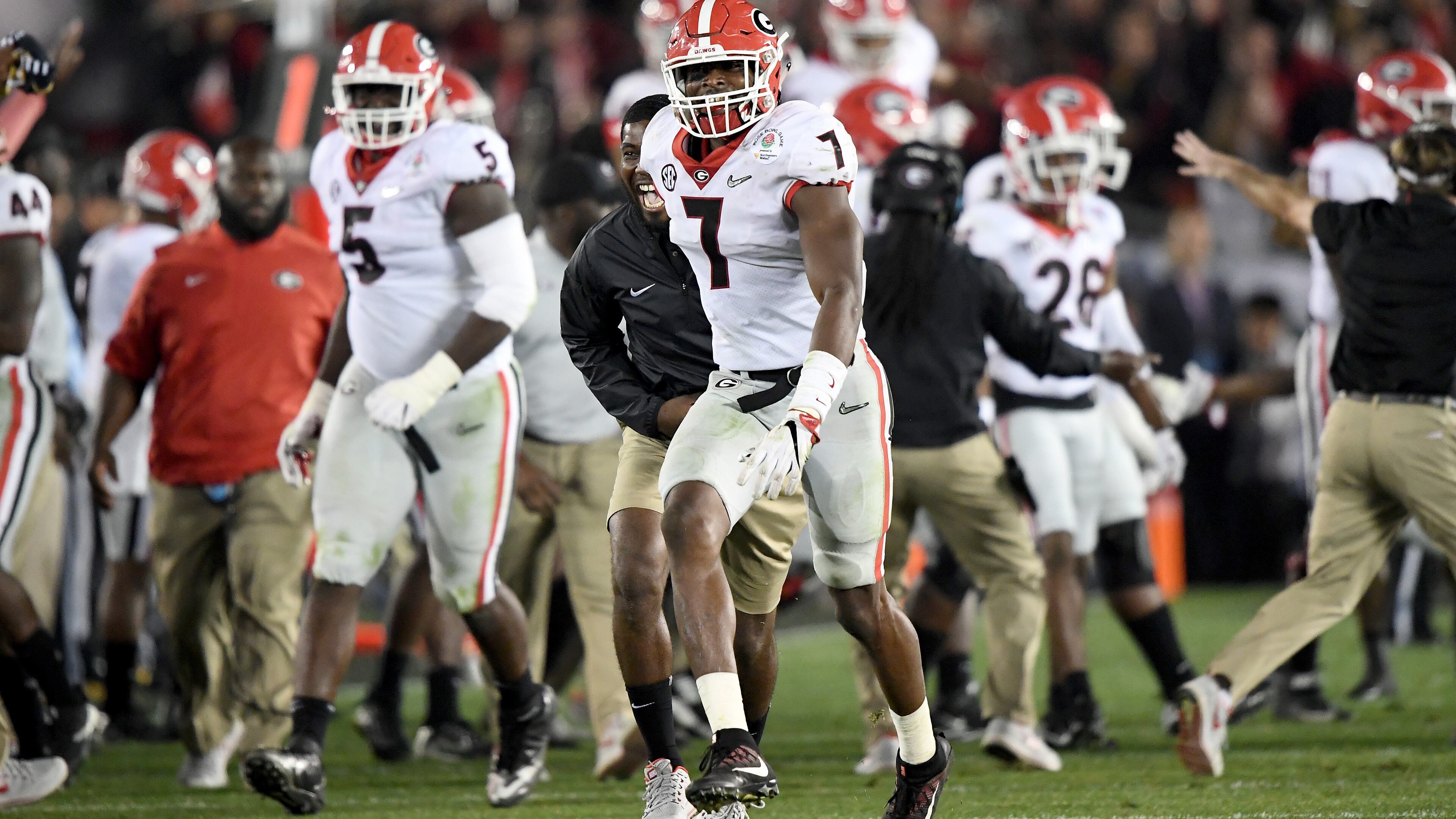 PASADENA, CA - JANUARY 01: Lorenzo Carter #7 of the Georgia Bulldogs celebrates after blocking the field goal attempt from Austin Seibert #43 of the Oklahoma Sooners in the 2018 College Football Playoff Semifinal at the Rose Bowl Game presented by Northwestern Mutual at the Rose Bowl on January 1, 2018 in Pasadena, California. (Photo by Matthew Stockman/Getty Images)