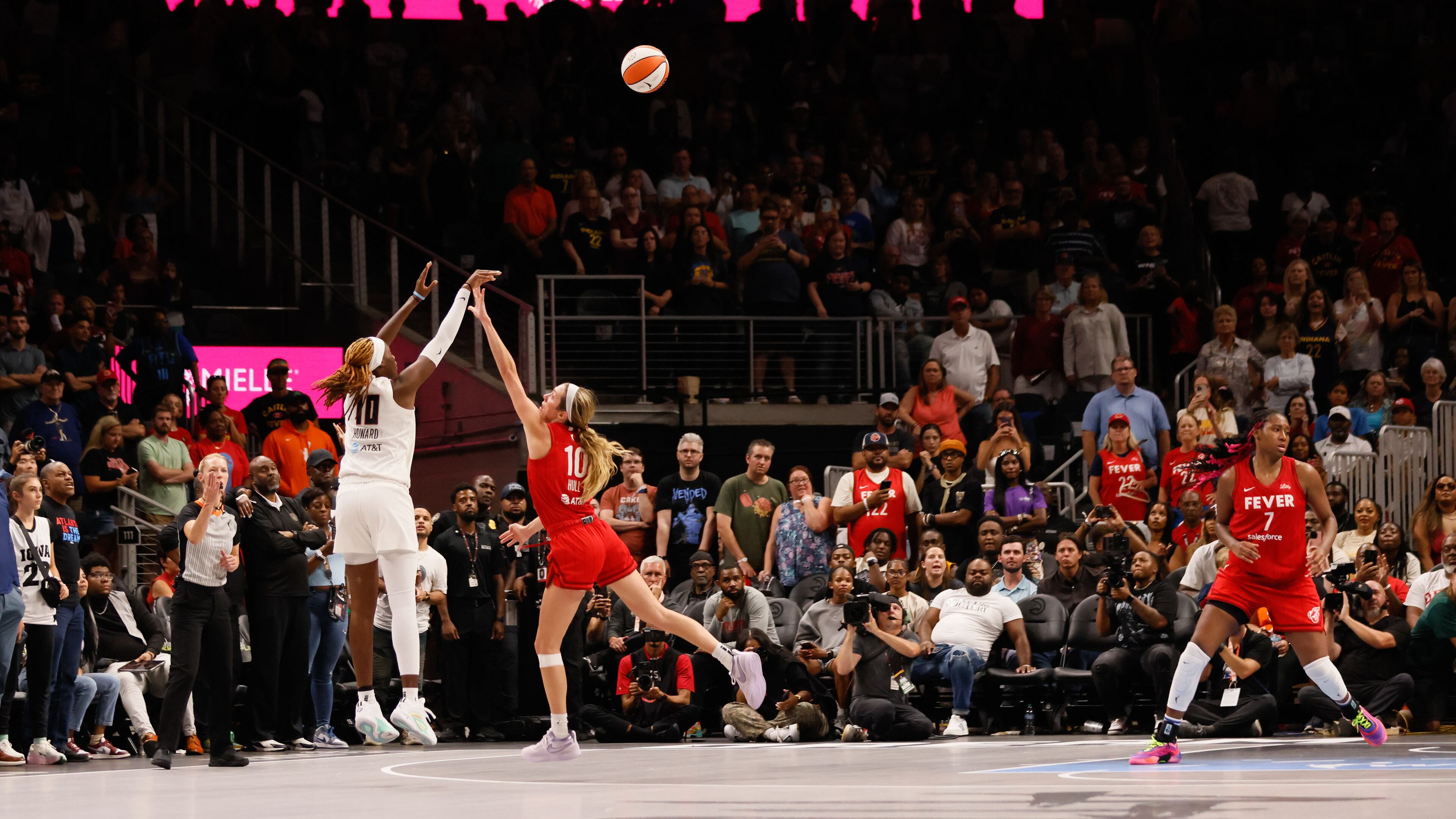 Atlanta Dream will once again take on the Indiana Fever in State Farm Arena. (Miguel Martinez/AJC)