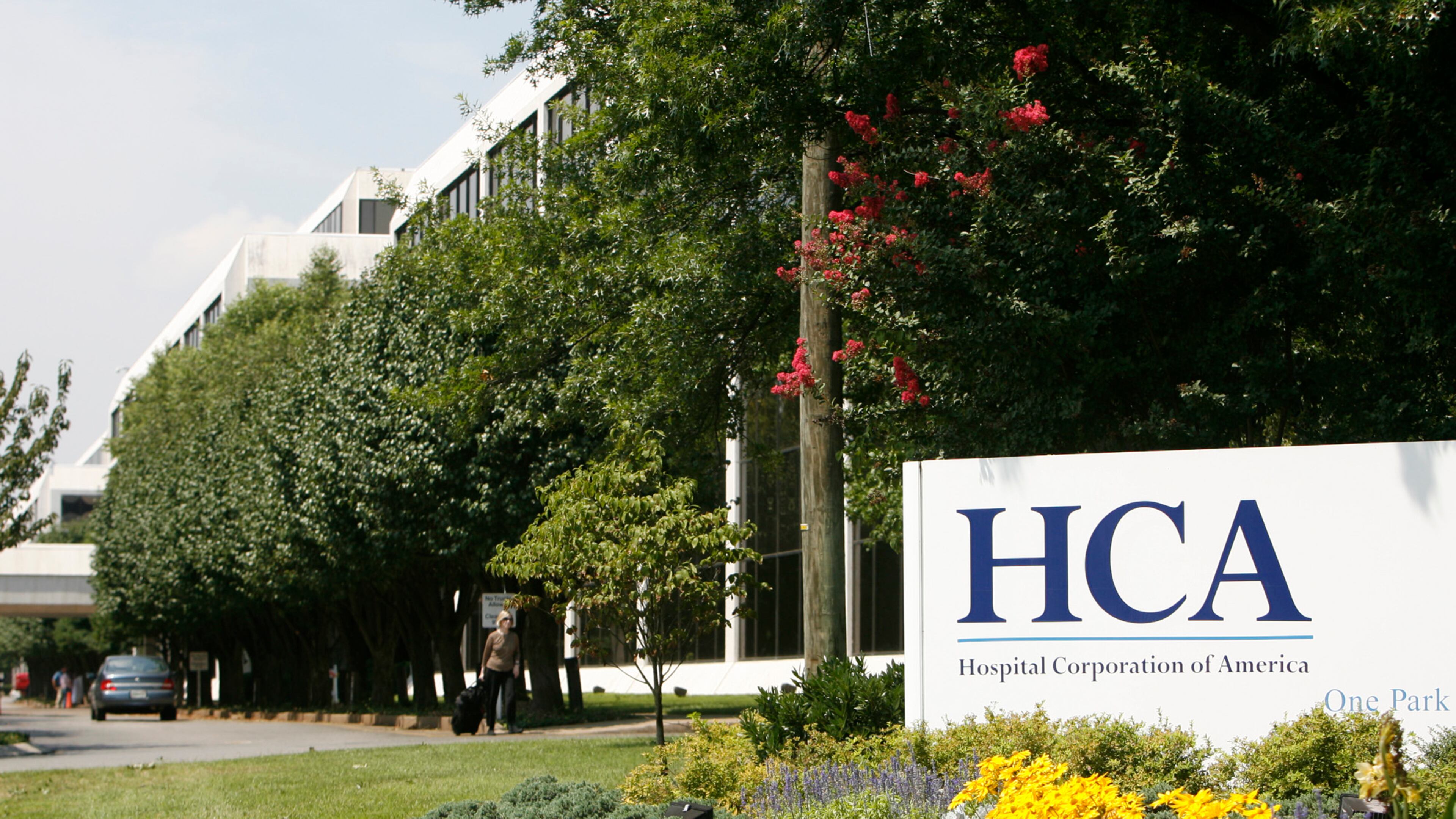 Hospital Corporation of America headquarters in Nashville, Tenn., Monday, July 24, 2006. HCA board members have approved a deal to be purchased by a group of investors for about $21.3 billion and is recommending it to its shareholders. (AP Photo/John Russell)
