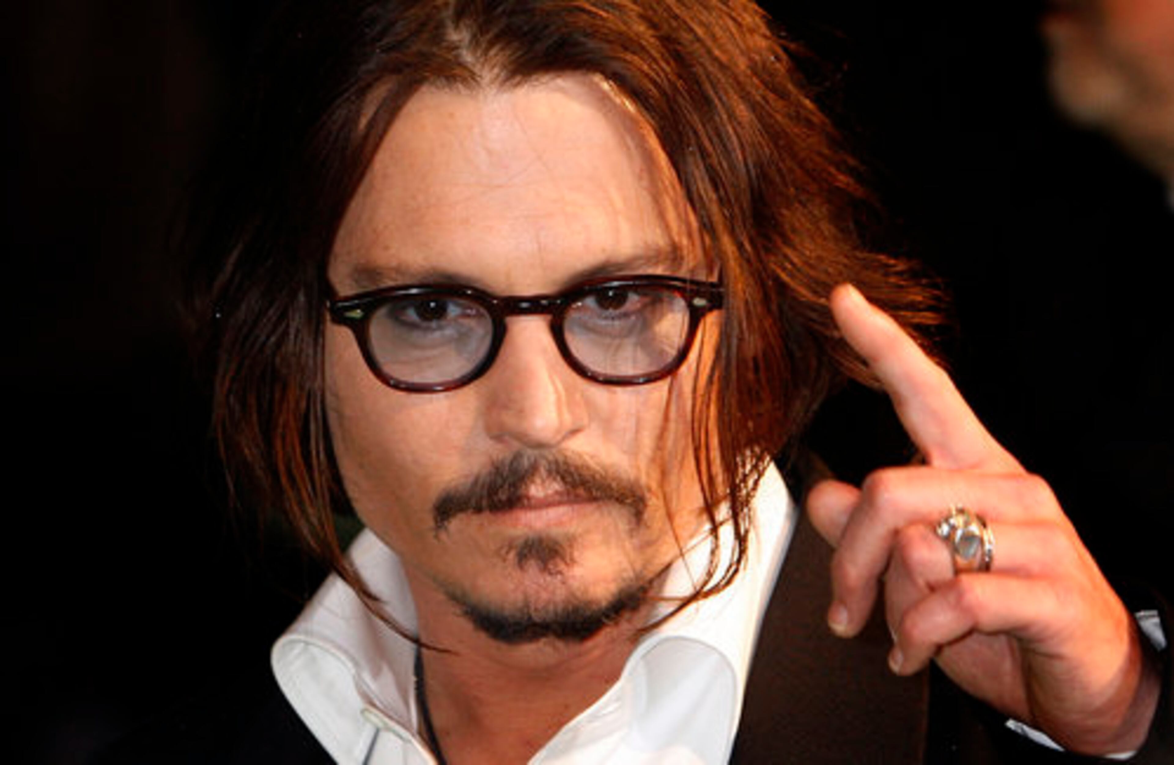 US actor Johnny Depp arrives for the Royal World Premiere of the movie Alice in Wonderland in Leicester Square, London.