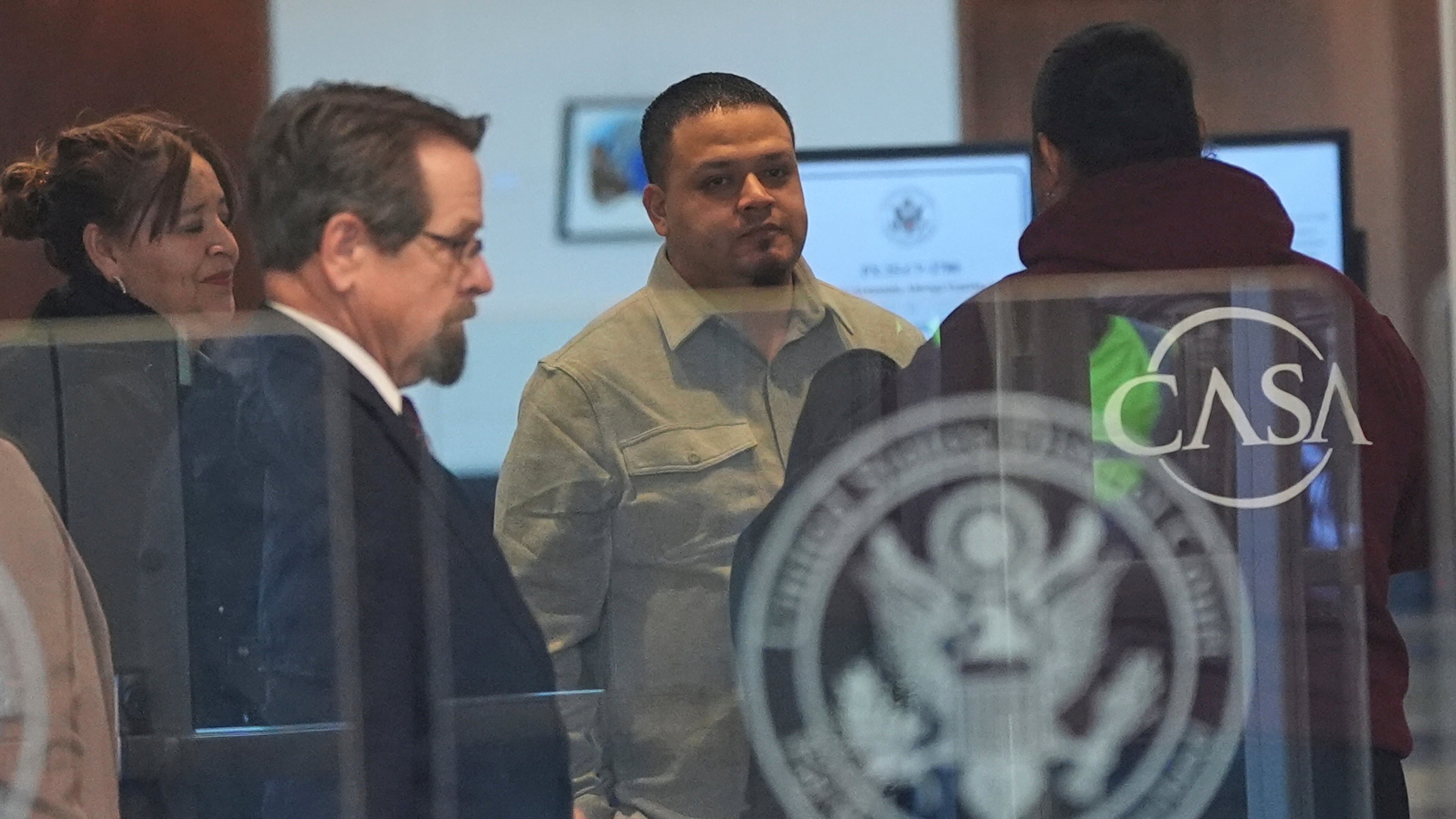 Kilmar Abrego Garcia arrives at the United States District Court District of Maryland, Monday, Dec. 22, 2025, in Greenbelt, Md. (AP Photo/Stephanie Scarbrough)