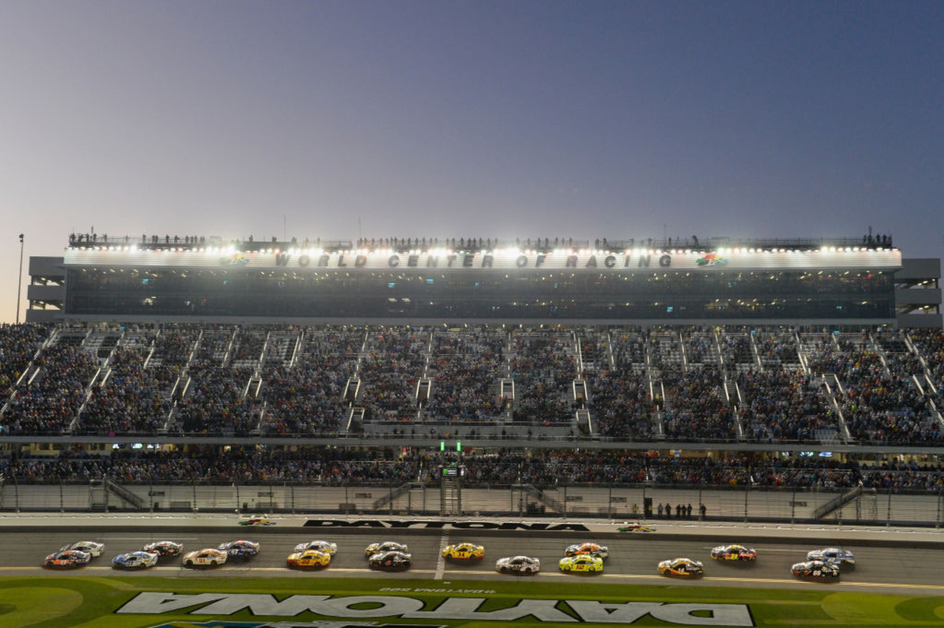 DAYTONA BEACH, FL - FEBRUARY 18: Cars race during the Monster Energy NASCAR Cup Series 60th Annual Daytona 500 at Daytona International Speedway on February 18, 2018 in Daytona Beach, Florida. (Photo by Robert Laberge/Getty Images)