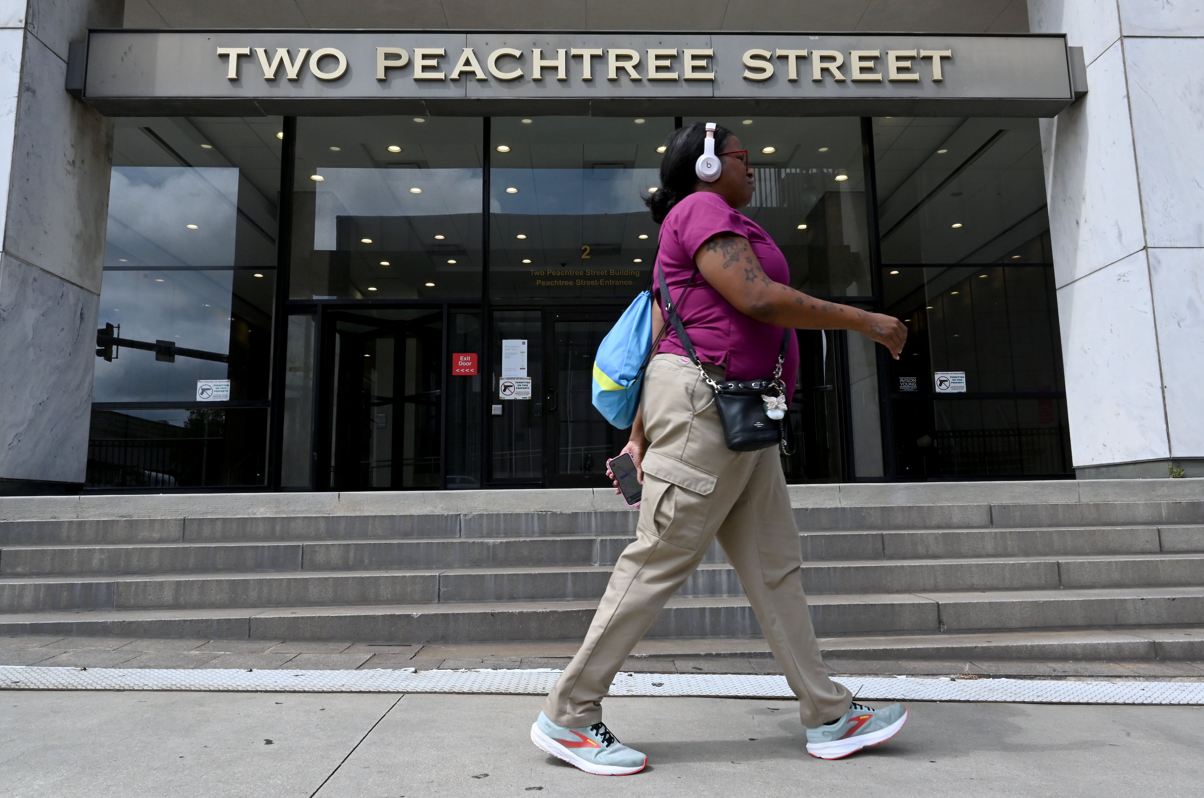 Invest Atlanta is overseeing an effort to turn 2 Peachtree St. NW into 625 housing units. (Hyosub Shin/AJC)