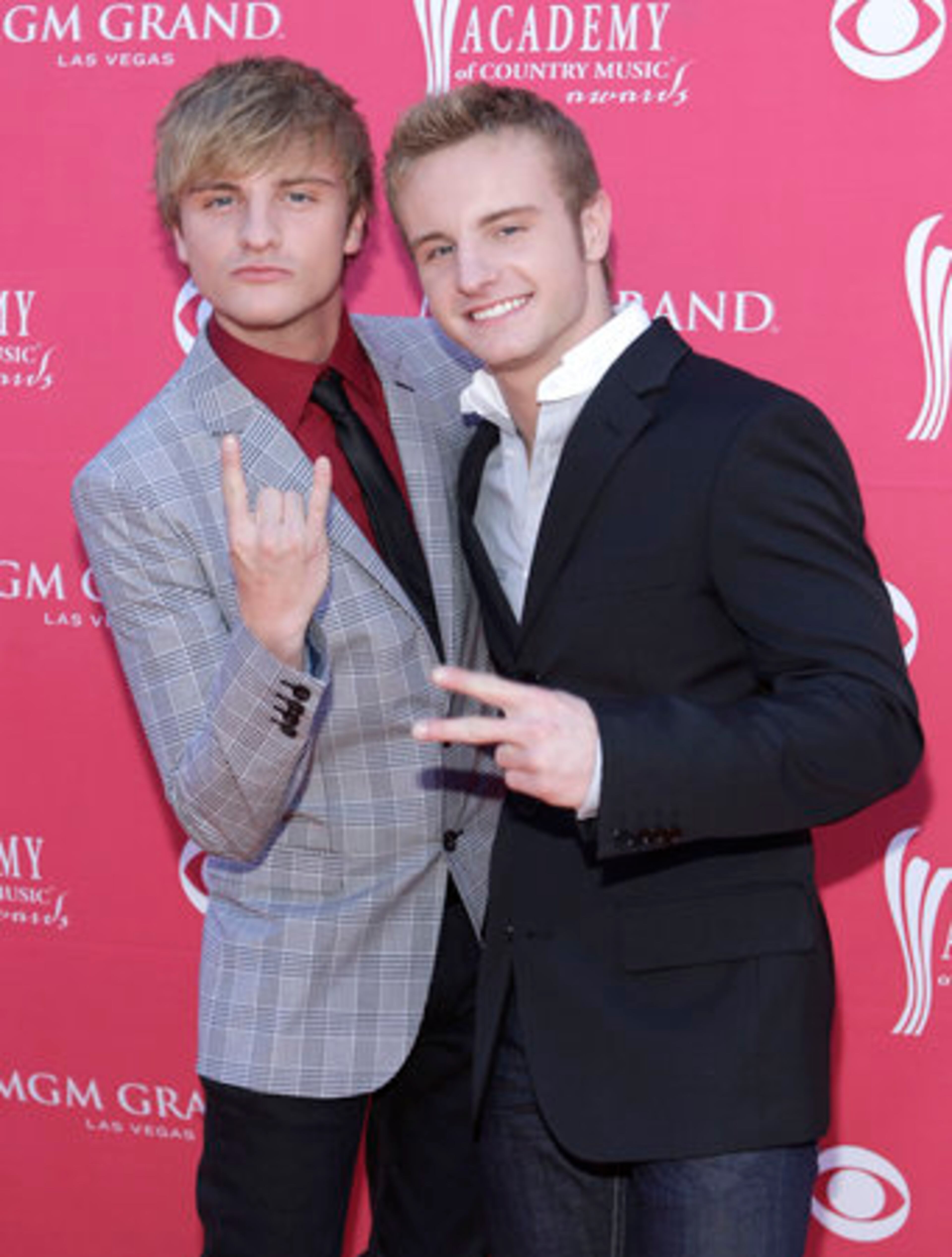 The Carter Twins arrive.