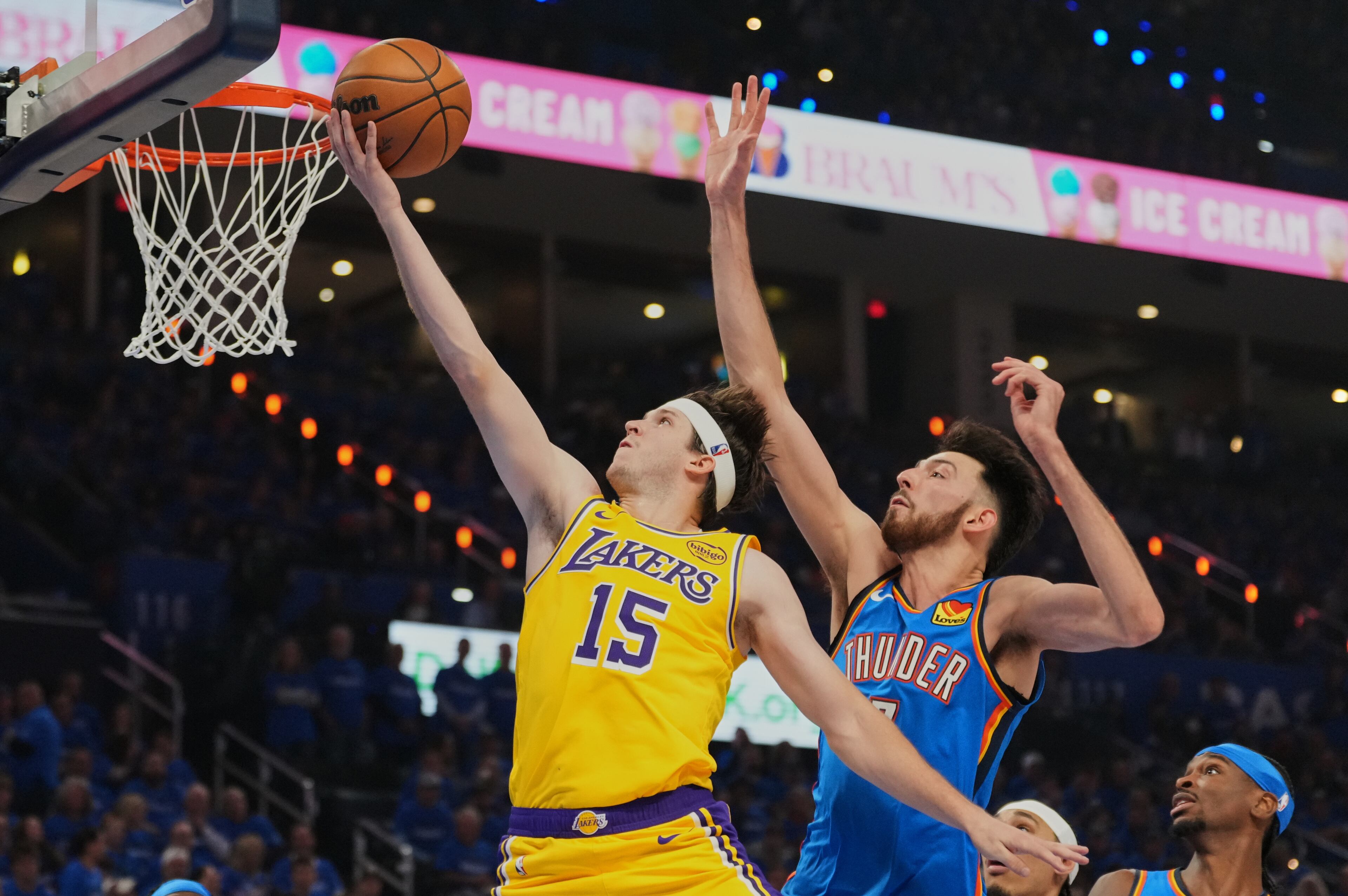 Lakers Reaves Basketball