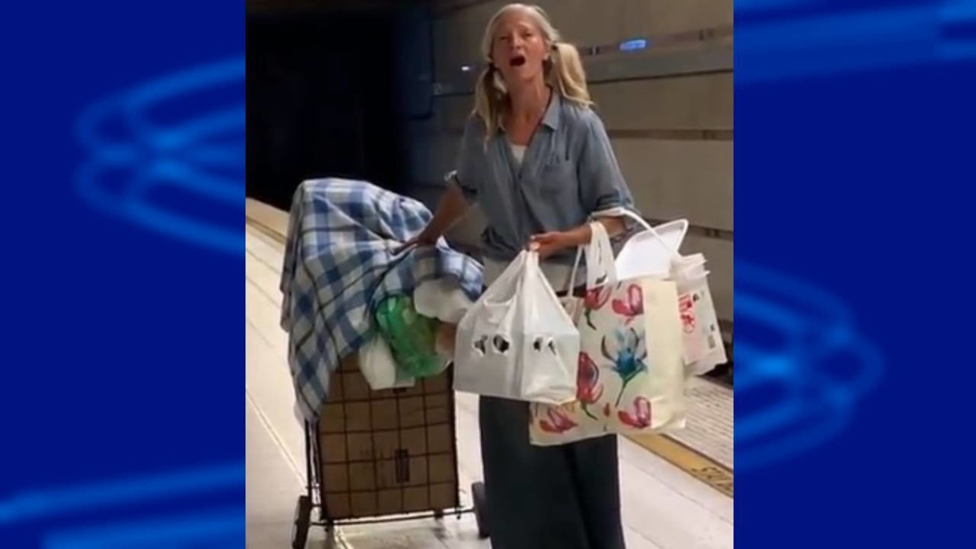 A video of a woman singing an operatic number on the platform of a Los Angeles subway station has gone viral.