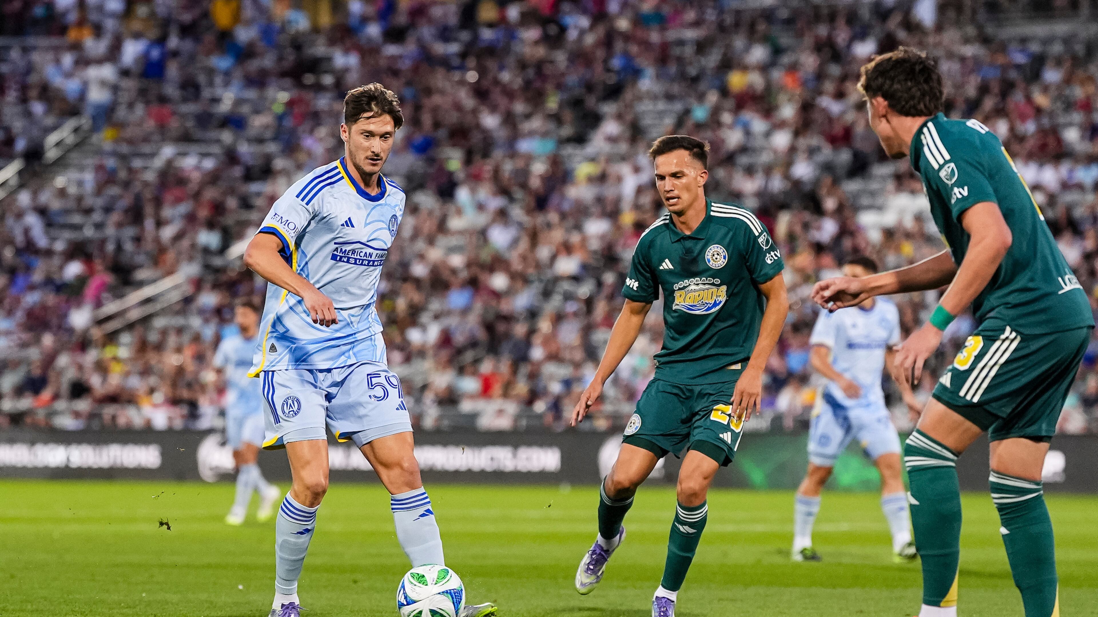 Atlanta United midfielder Alexey Miranchuk #59 dribbles during the match against Colorado Rapids at DICK'S Sporting Goods Park in Denver, CO on Saturday August 16, 2025. (Photo by Mitch Martin/Atlanta United)