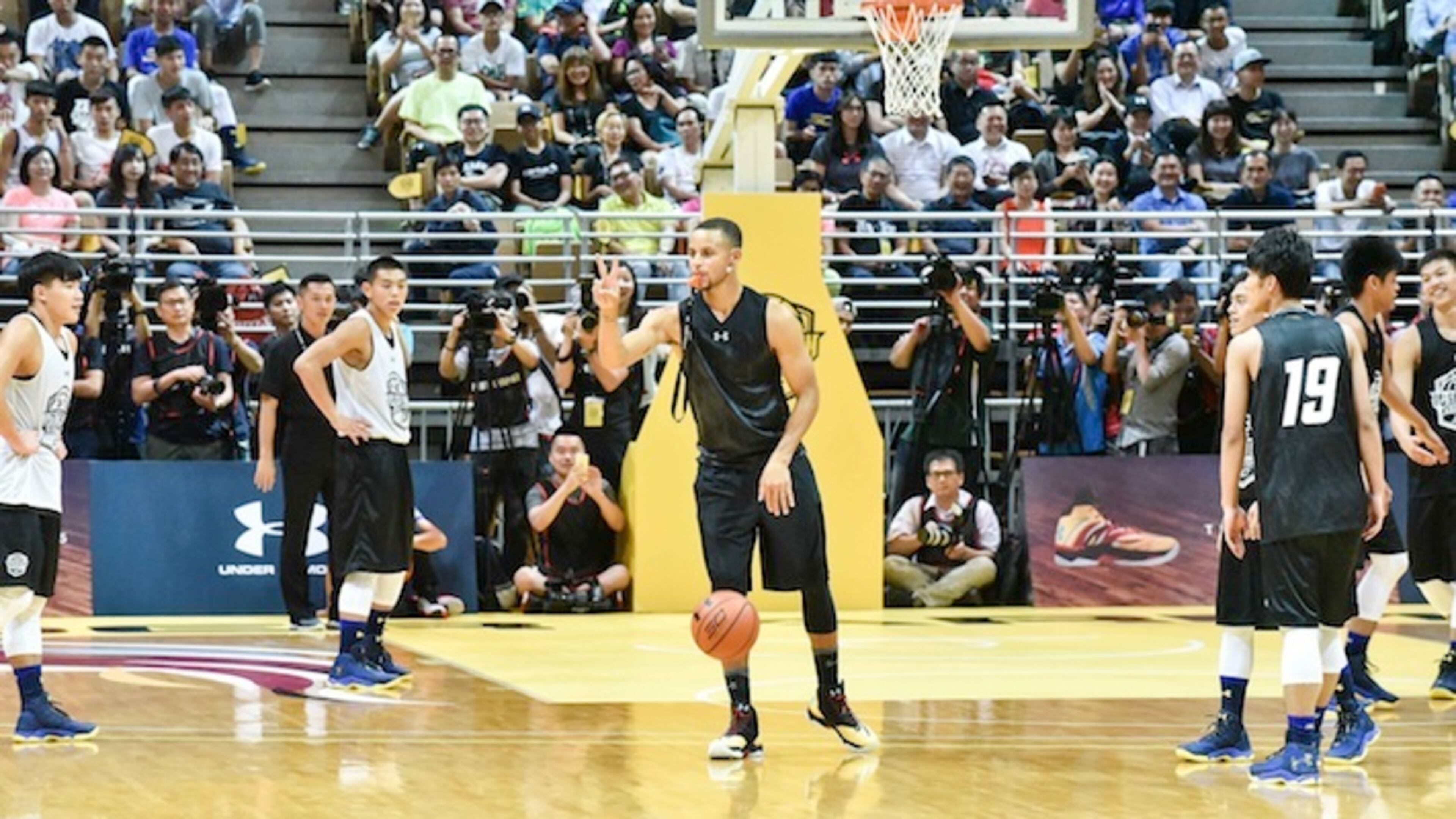 NBA Golden State Warriors Stephen Curry holds fans meeting conference on Sept. 6, 2016 in Taipei, Taiwan. (Top Photo/Sipa USA/TNS)