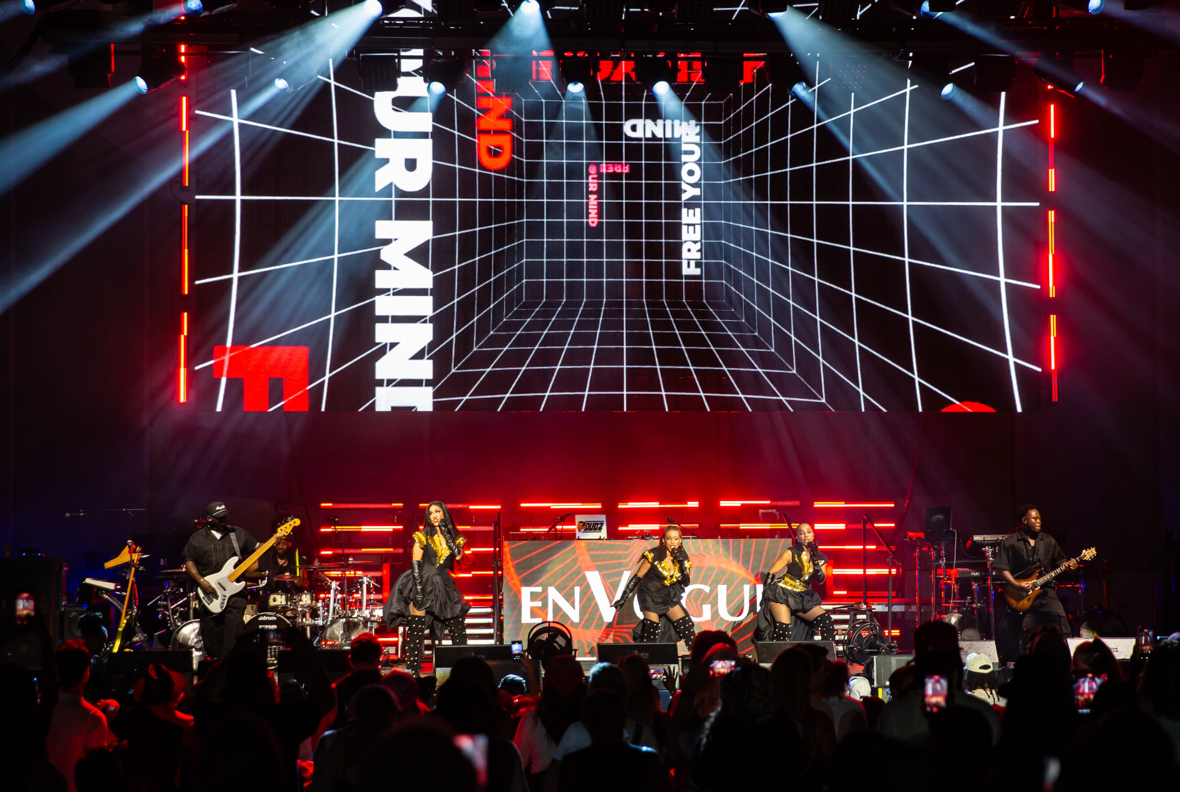 En Vogue brings their sexy style to Synovus Bank Amphitheater at Chastain Park on Friday in Atlanta. The quartet arrived in the early 1990s with no shortage of attitude and sophistication. (Ryan Fleisher for the AJC)