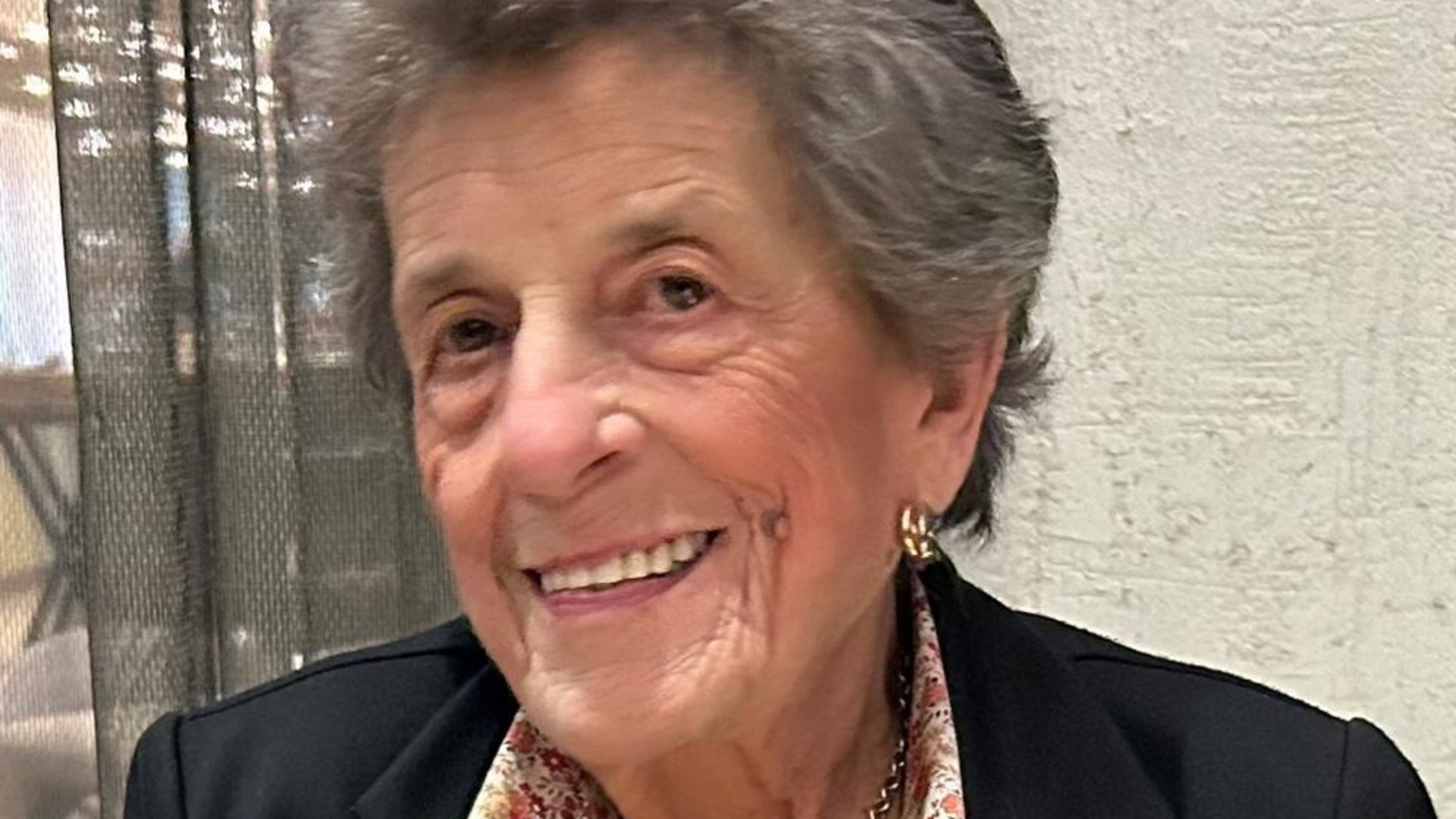 This picture, taken on Feb. 17, 2023, and released by her family on Wednesday, Feb. 25, 2026, shows AP Rome longtime correspondent Daniela Petroff, who died at 80 at her home in Rome on Tuesday, Feb. 24, 2026. (Debbie Simpson via AP, HO)
