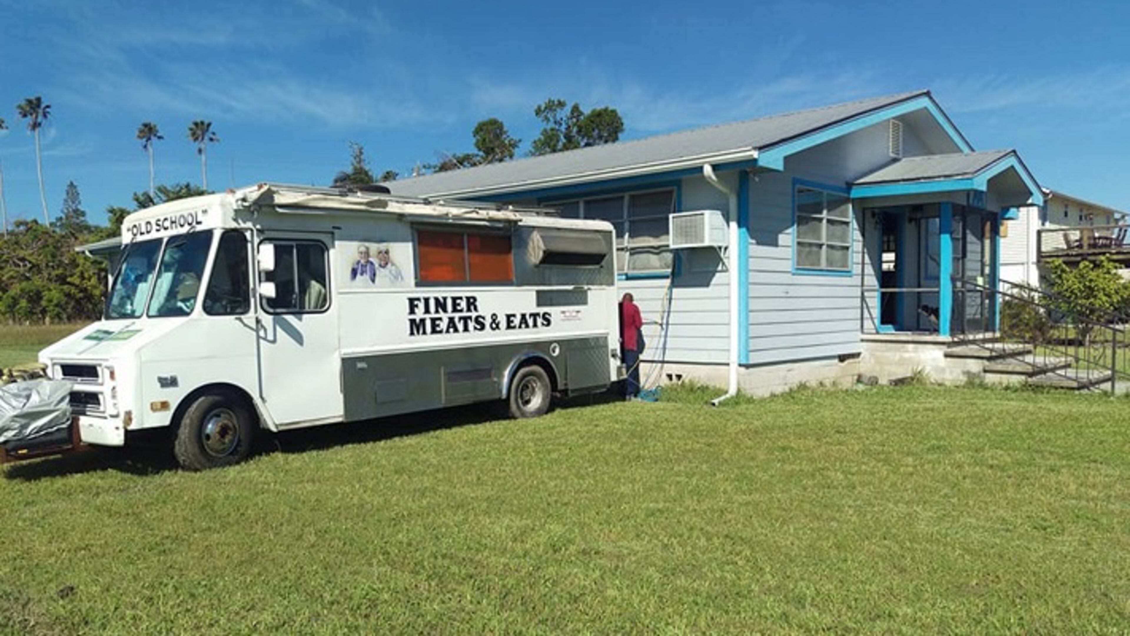 Meyer's Finer Meats & Eats food truck (Meyer's Finer Meats & Eats)