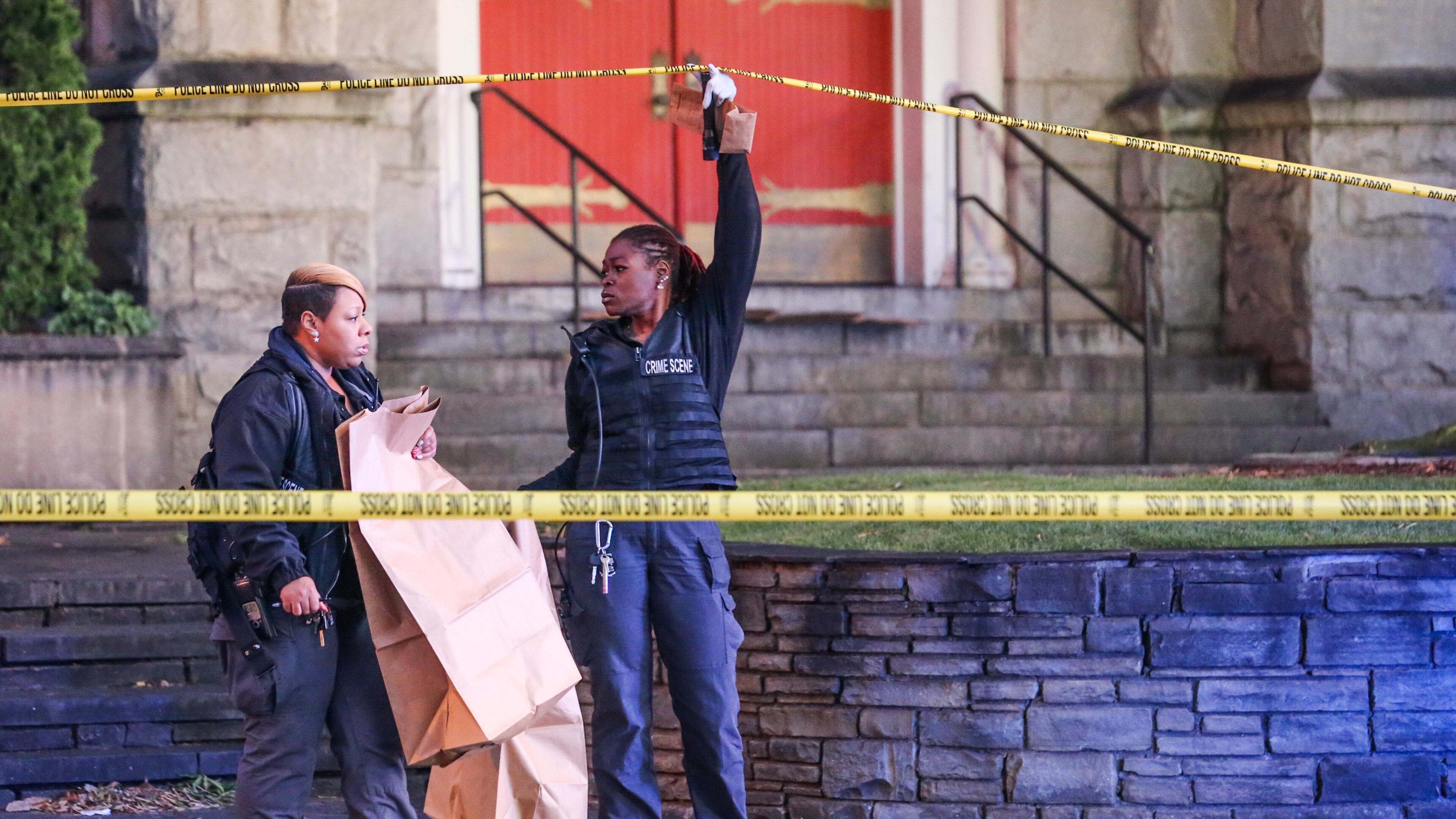 Police investigated a stabbing outside Atlanta First United Methodist Church. JOHN SPINK / JSPINK@AJC.COM