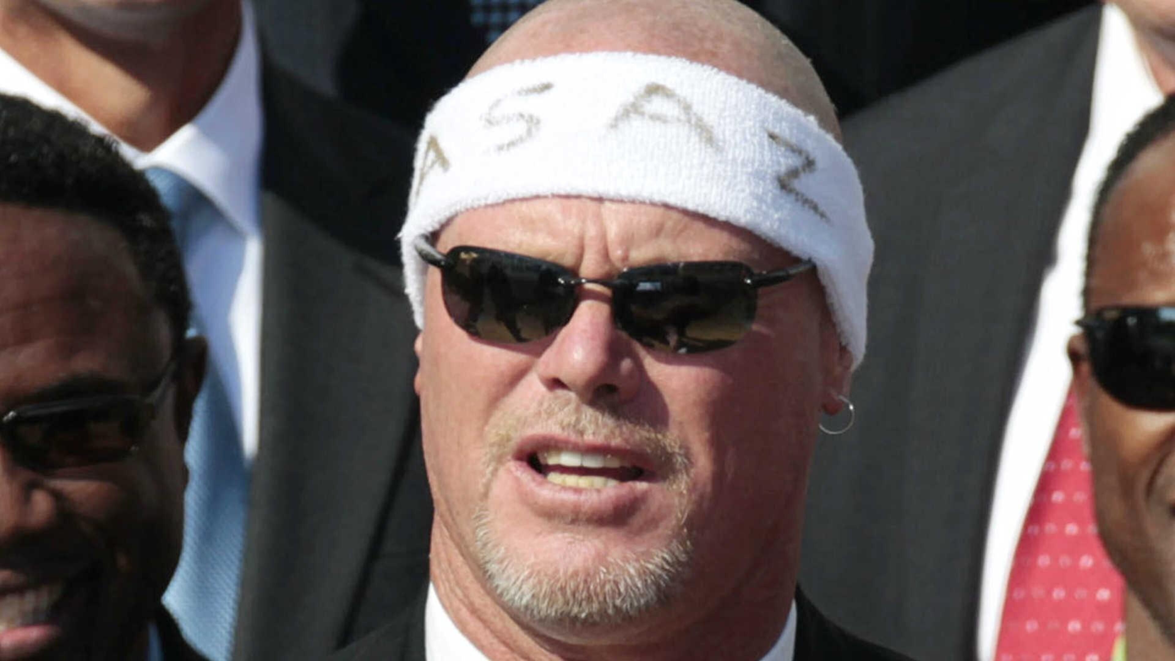 Ex-Bears quarterback Jim McMahon is among players suing the NFL over alleged illegal distribution of painkillers