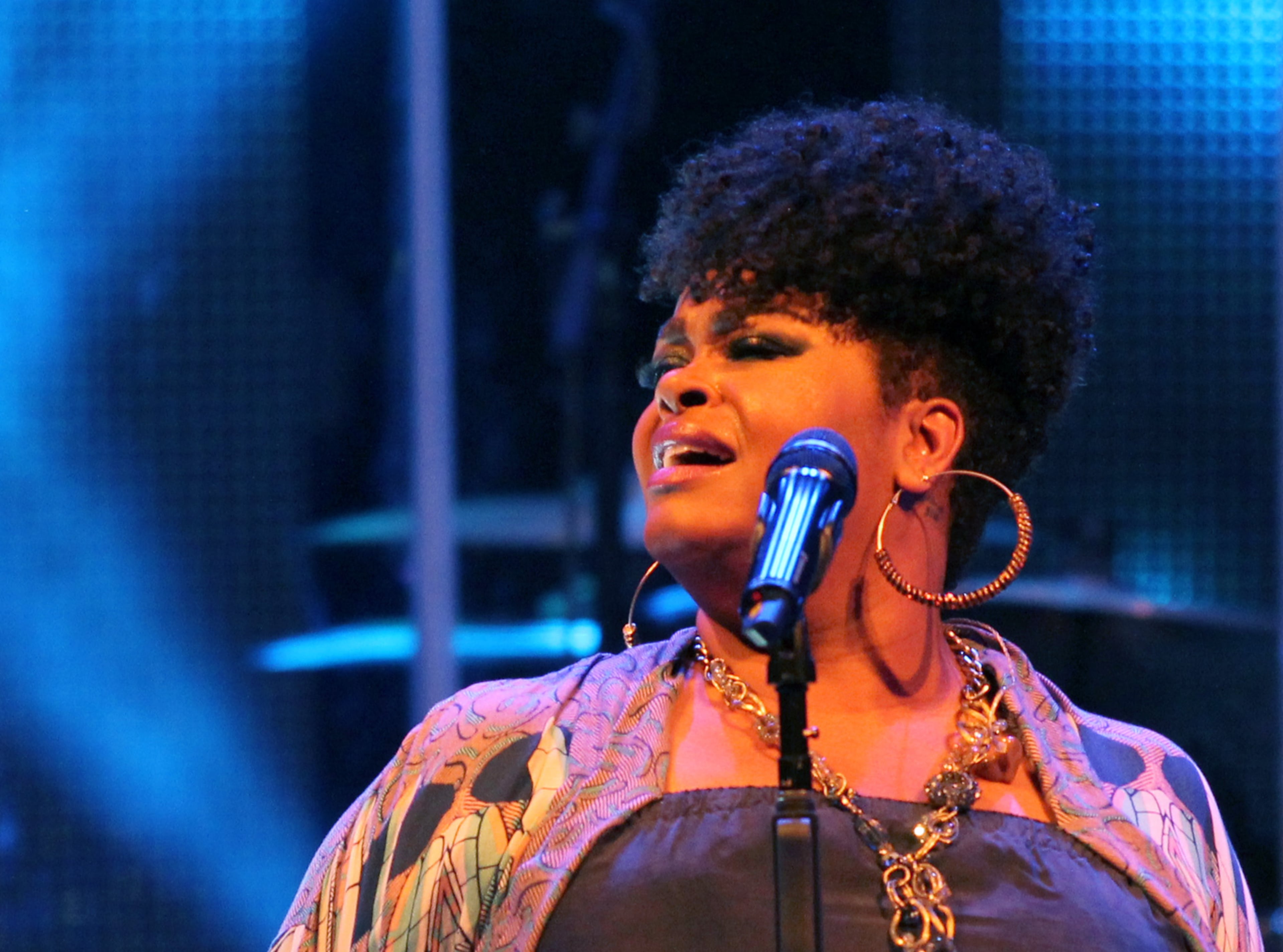 Singer/songwriter Jill Scott performed at Chastain Park Amphitheatre in Atlanta Sunday, Aug. 2, 2015. (Akili-Casundria Ramsess/Special to the AJC)