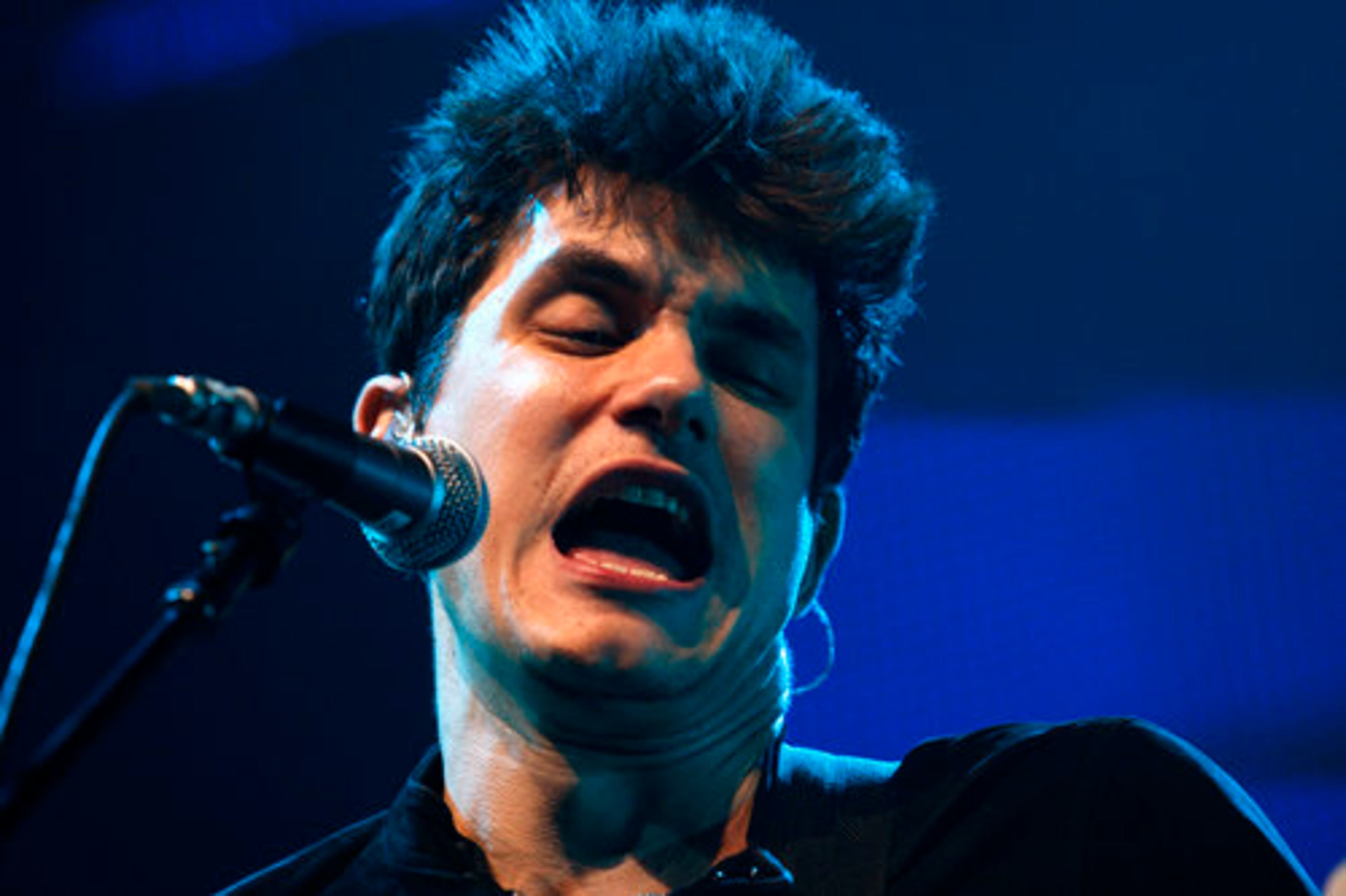 John Mayer belts it out during his Battle Studies World Tour 2010/2011 at Philips Arena in Atlanta on Wednesday, March 17, 2010.