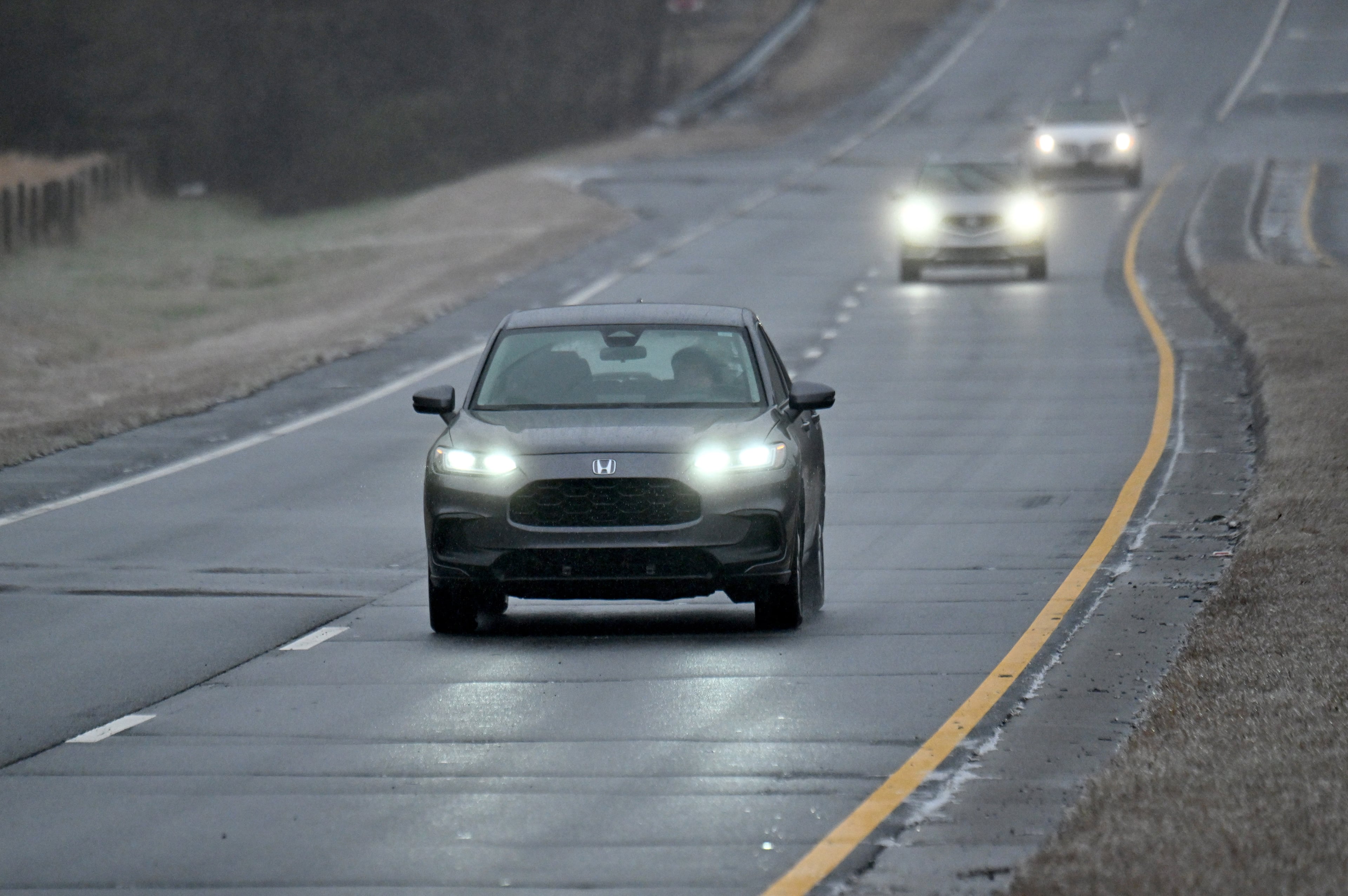 Live updates: Freezing rain, sleet blanketing North Georgia