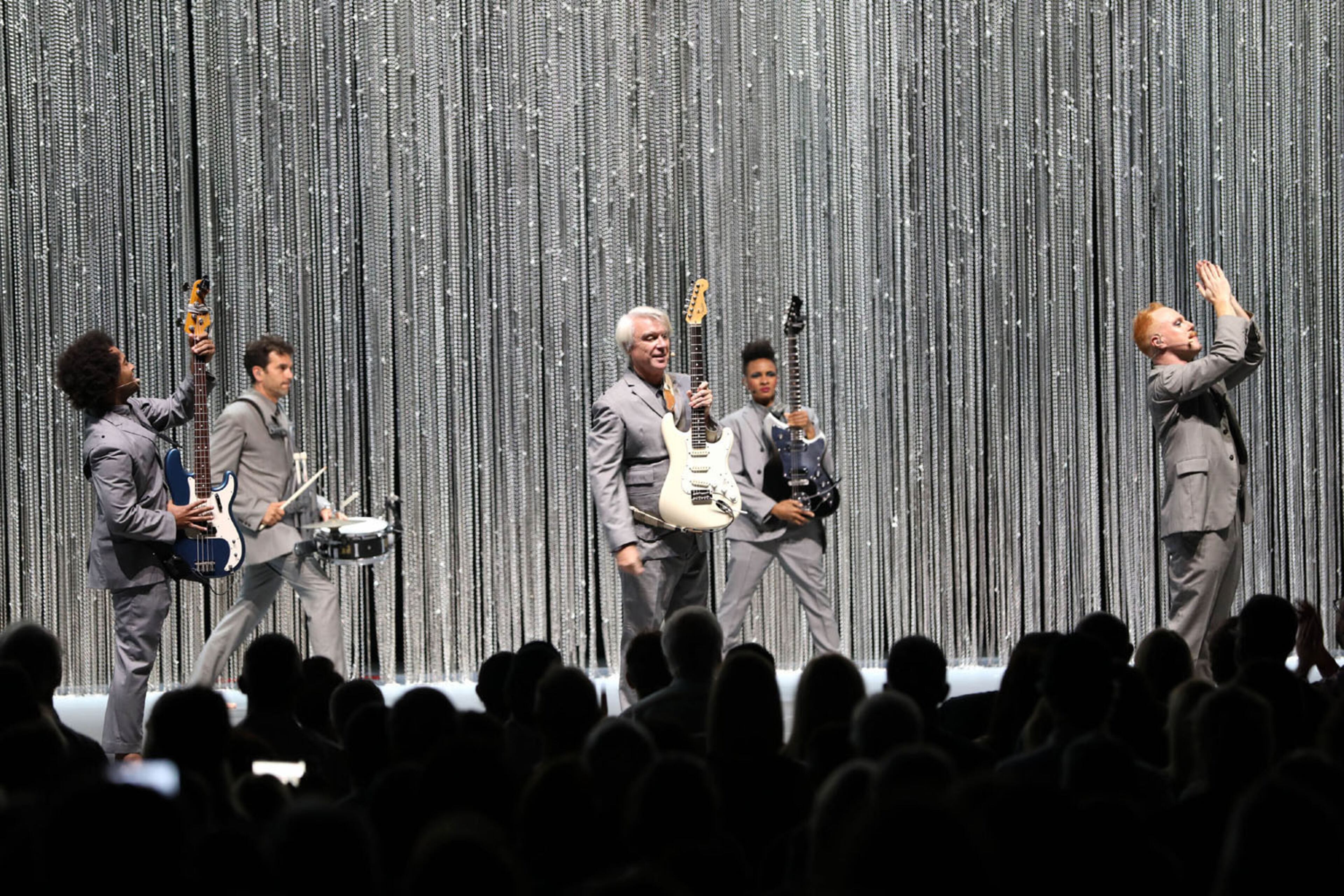 David Byrne sold out the Fox Theatre on Tuesday, October 2, 2018 on his American Utopia Tour, with tune-Yards opening.
Robb Cohen Photography & Video /RobbsPhotos.com