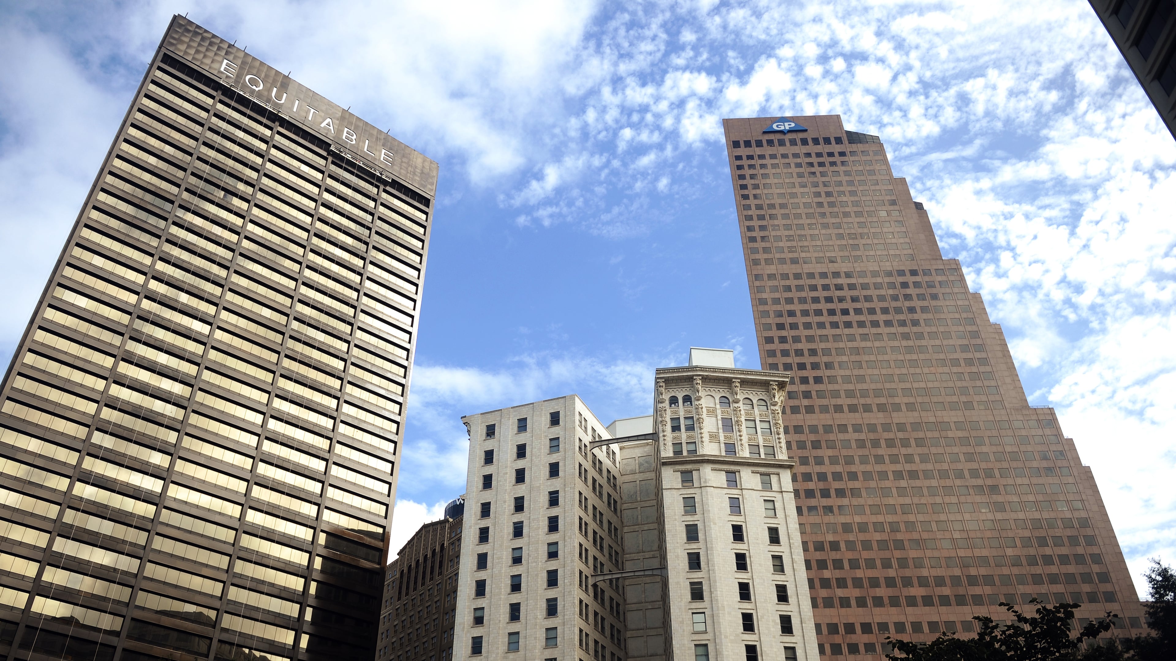 Georgia-Pacific Center (at right) is one of the most recognizable buildings in downtown Atlanta. (Bita Honarvar/AJC 2012)
