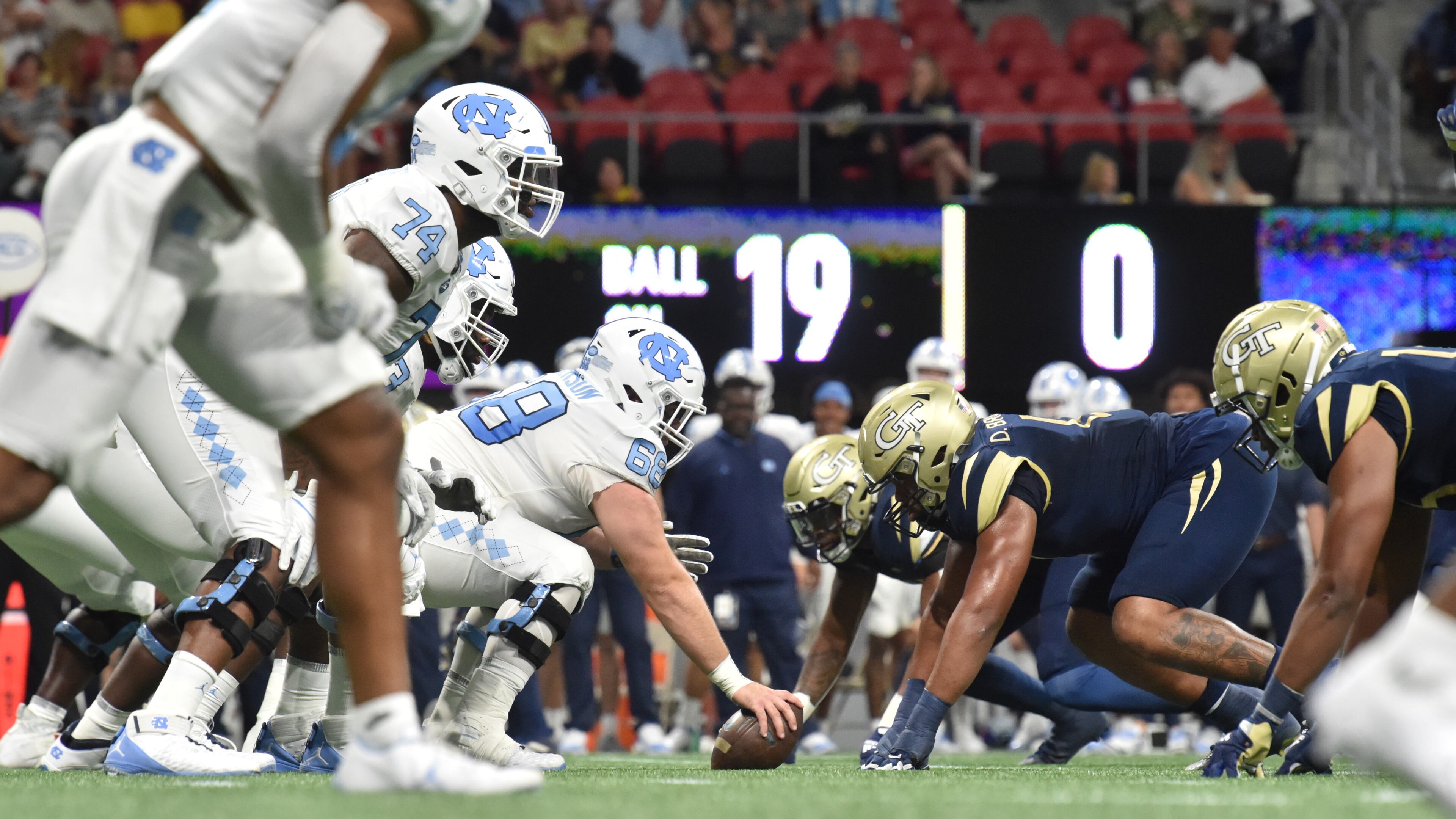 September 25, 2021 Atlanta - during the first half of an NCAA college football game at Mercedes-Benz Stadium in Atlanta on Saturday, September 25, 2021. (Hyosub Shin / Hyosub.Shin@ajc.com)