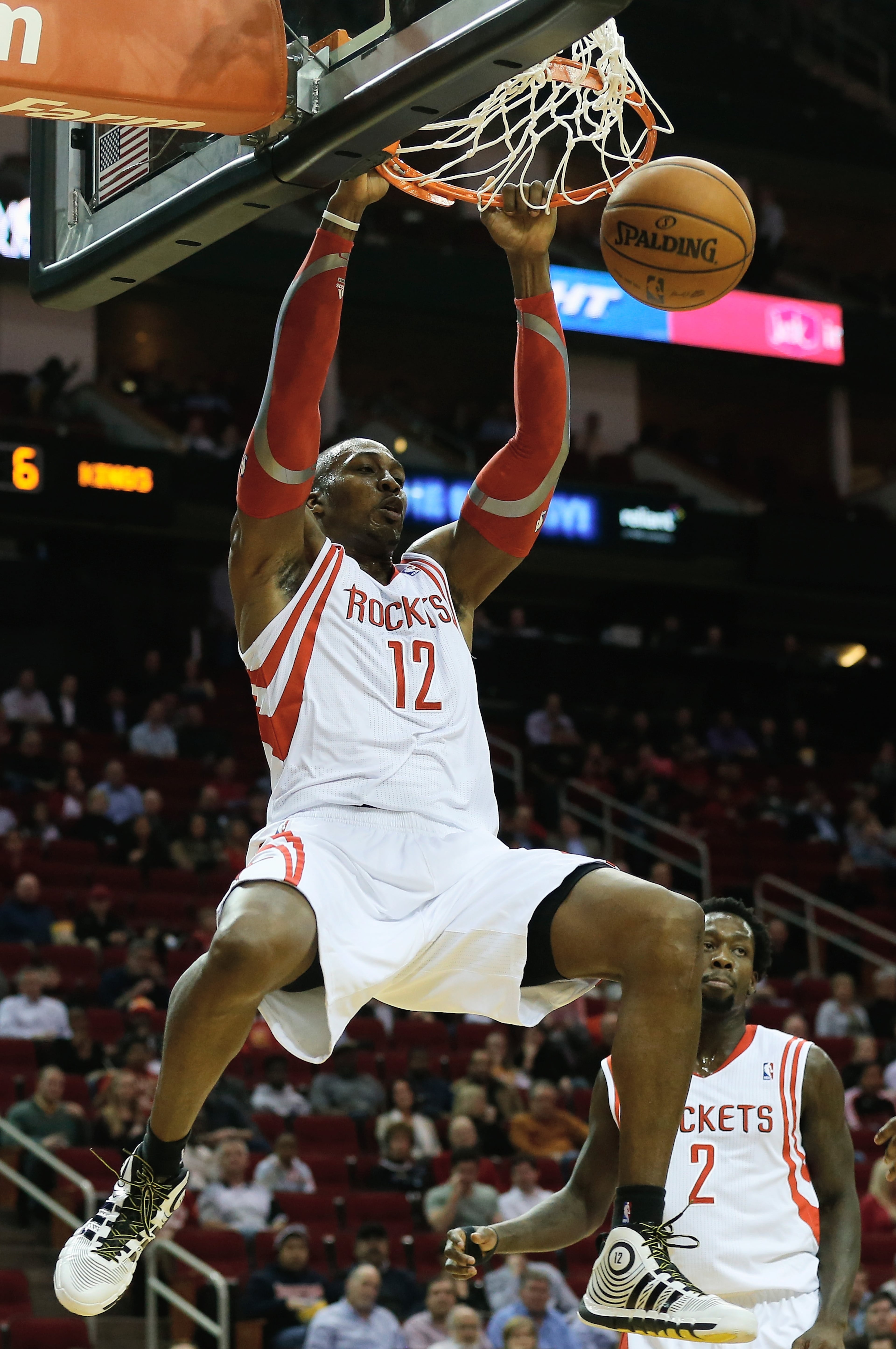 Howard dunks again. Photo by Getty Images.