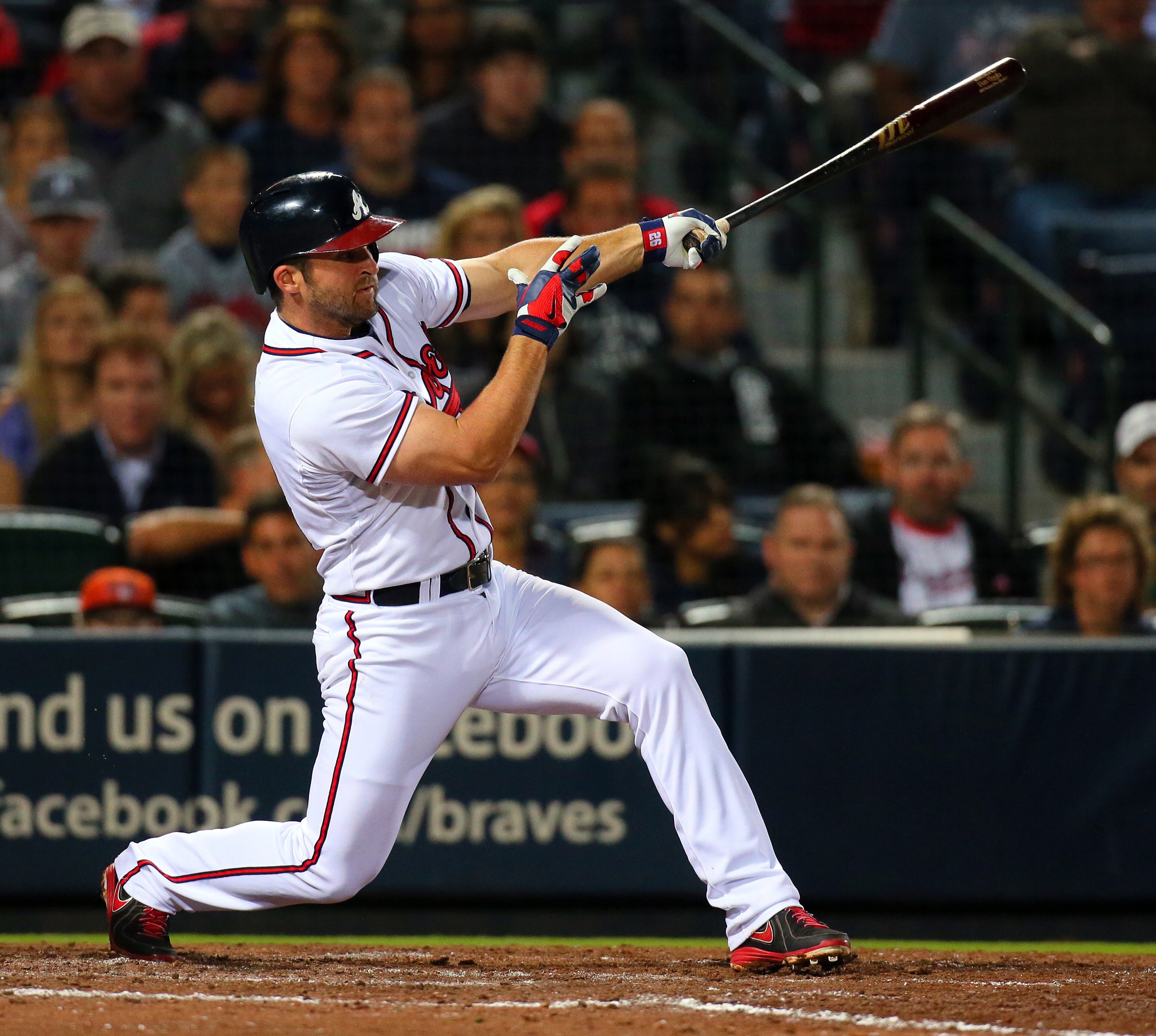 Braves Dan Uggla hits a solo homer to cut the Nationals lead to 3-1 in the seventh.