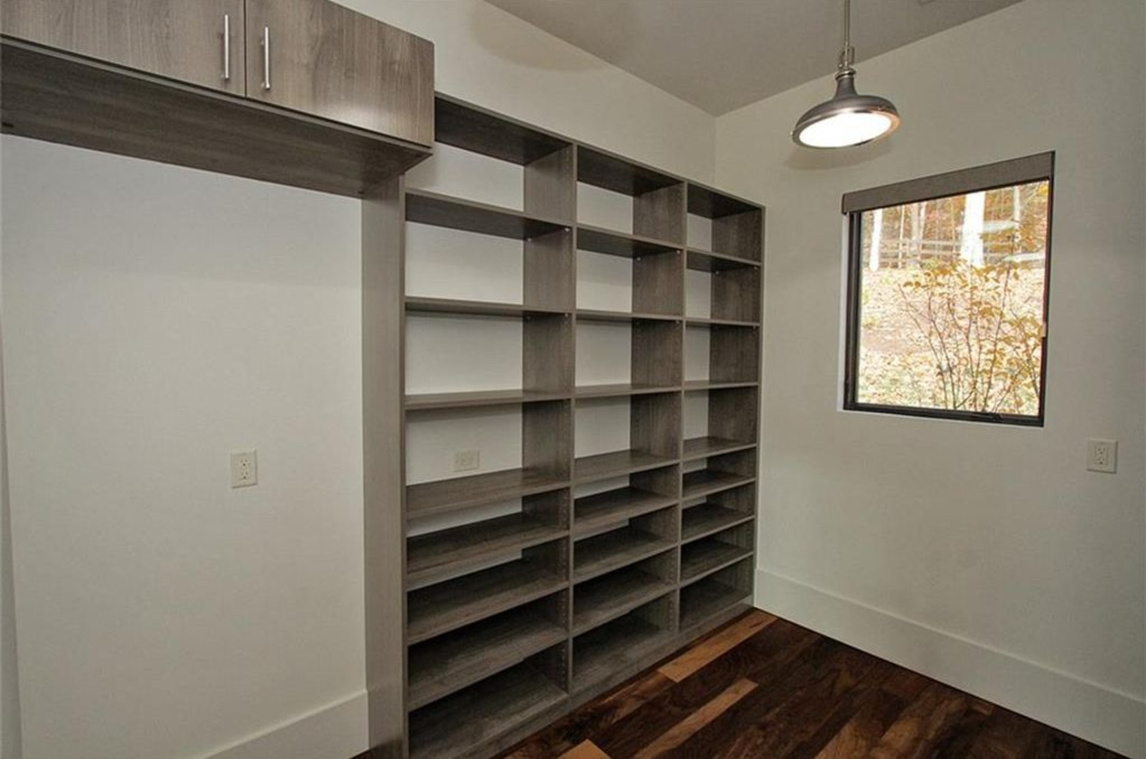 This modern estate at 4056 Hog Mountain Road in Hoschton is listed for $2.195 million. (Photos via zillow.com)