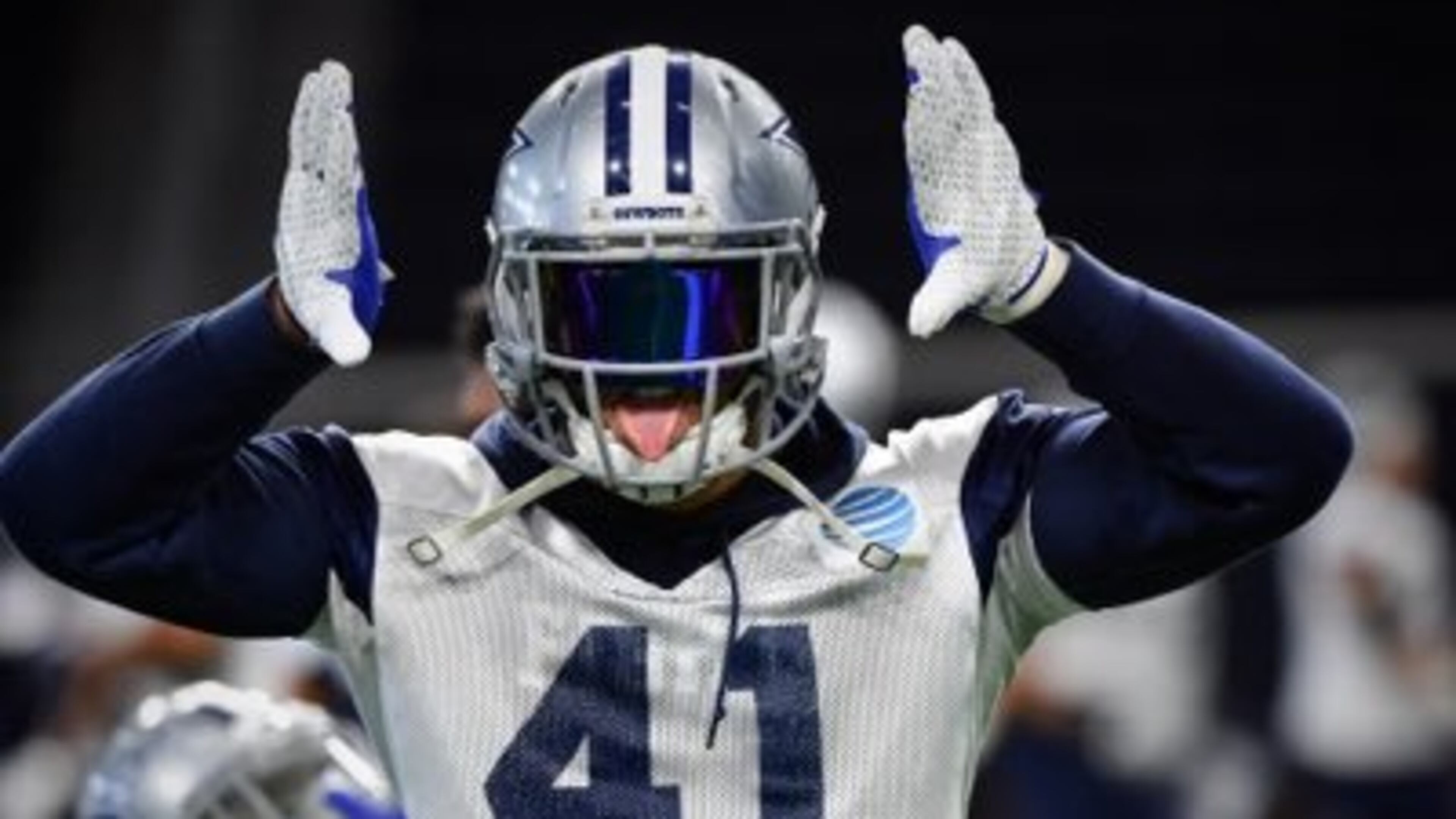 Dallas fullback Keith Smith.