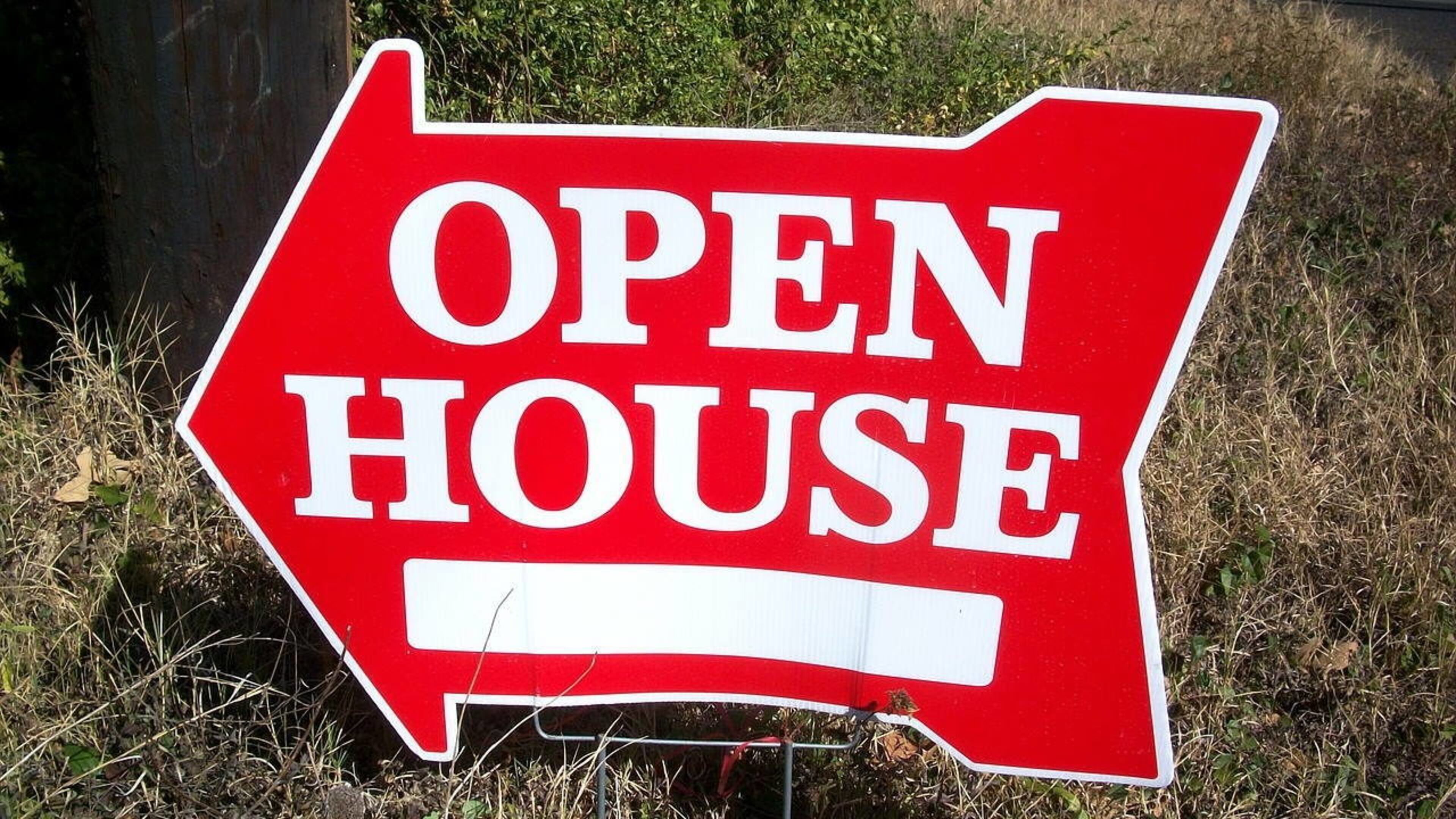 A Florida real estate agent came up with a novel way to sell property in St. Petersburg, using a photo of a house on fire.