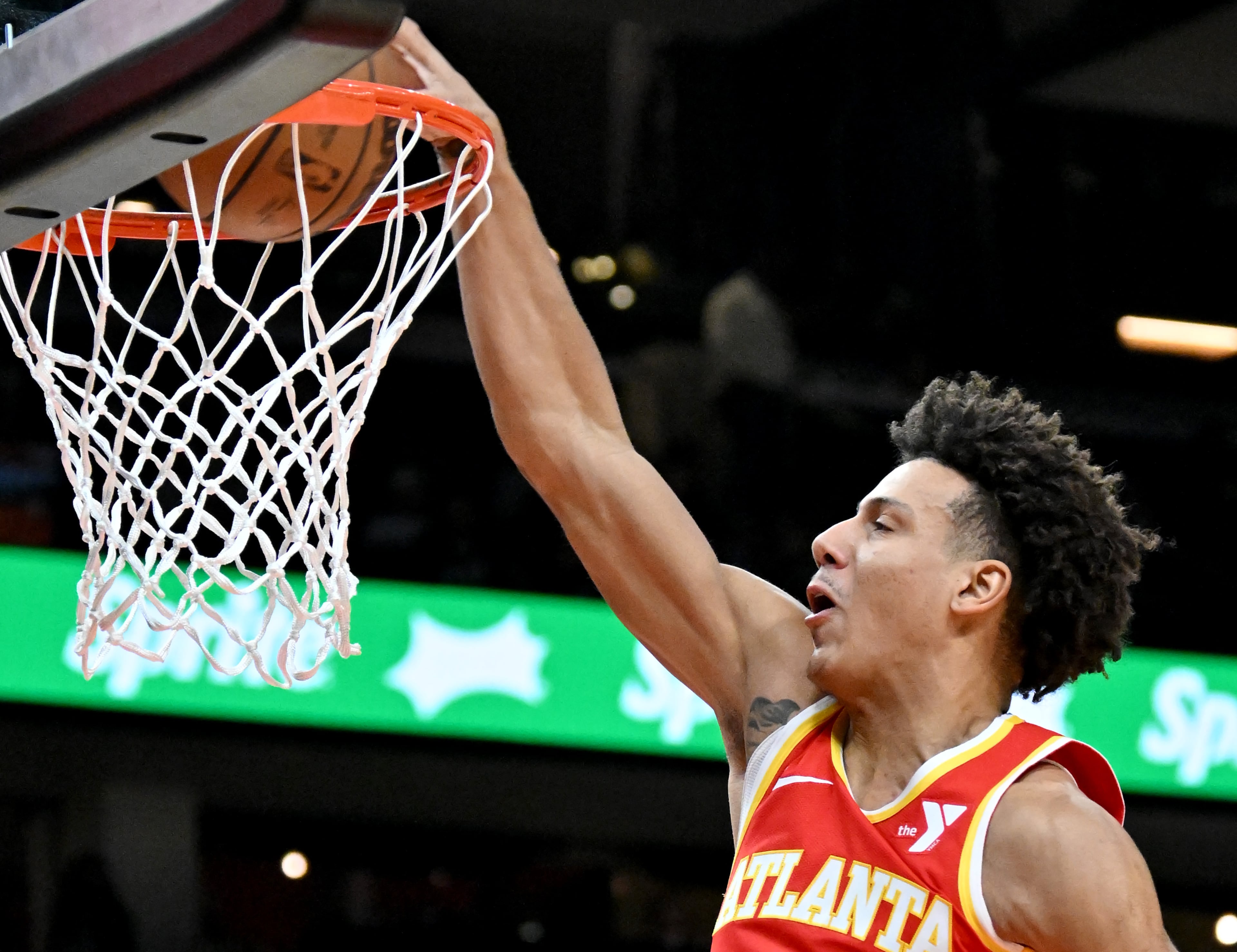 Atlanta Hawks forward Jalen Johnson (1) dunks the ball against the Phoenix Suns during the first half in an NBA basketball game at State Farm Arena, Friday, February 2, 2024, in Atlanta. The Hawks won 129-120. (Hyosub Shin / Hyosub.Shin@ajc.com)