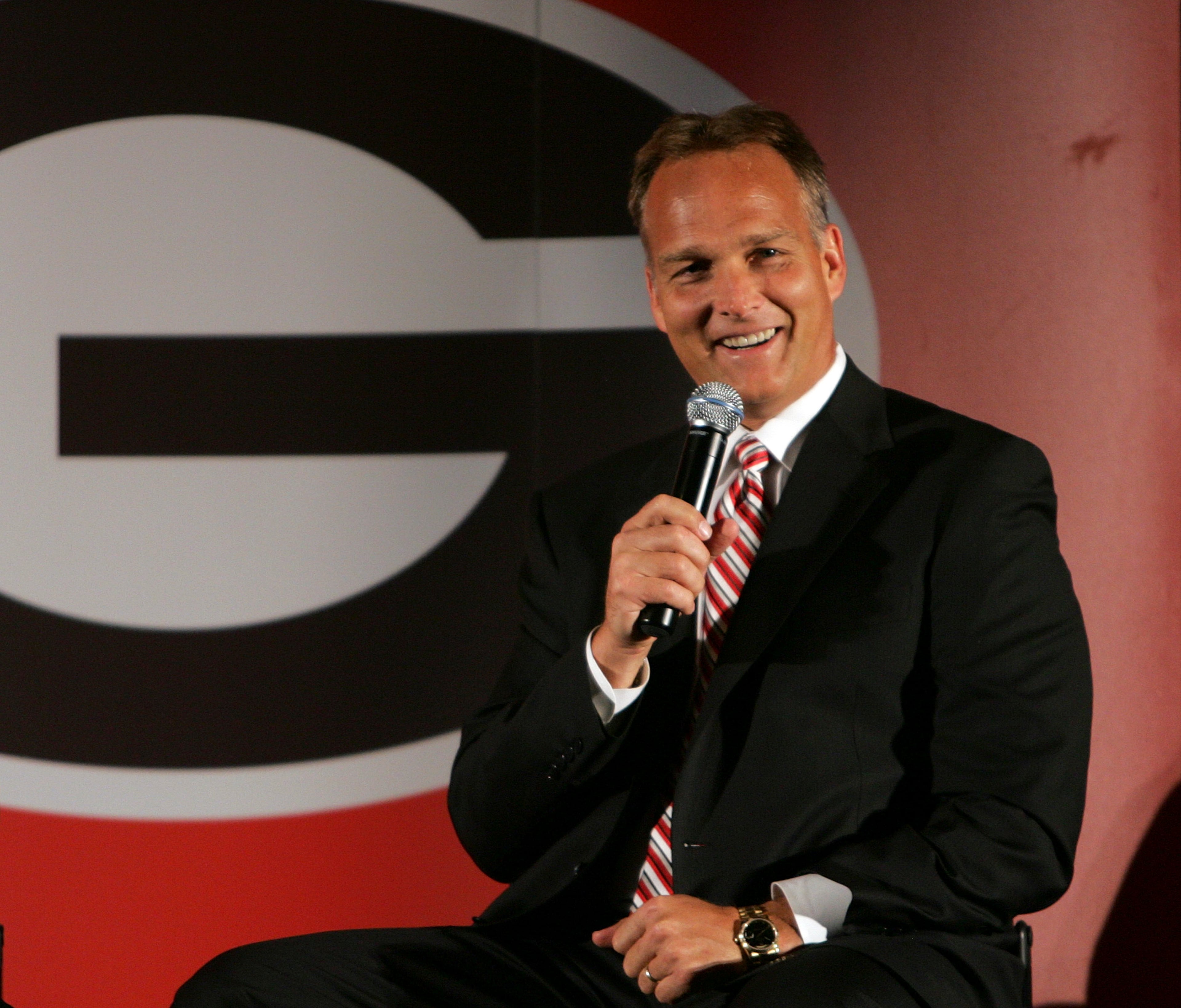 Richt speaking on the Bulldog Club circuit in the summer of 2007.