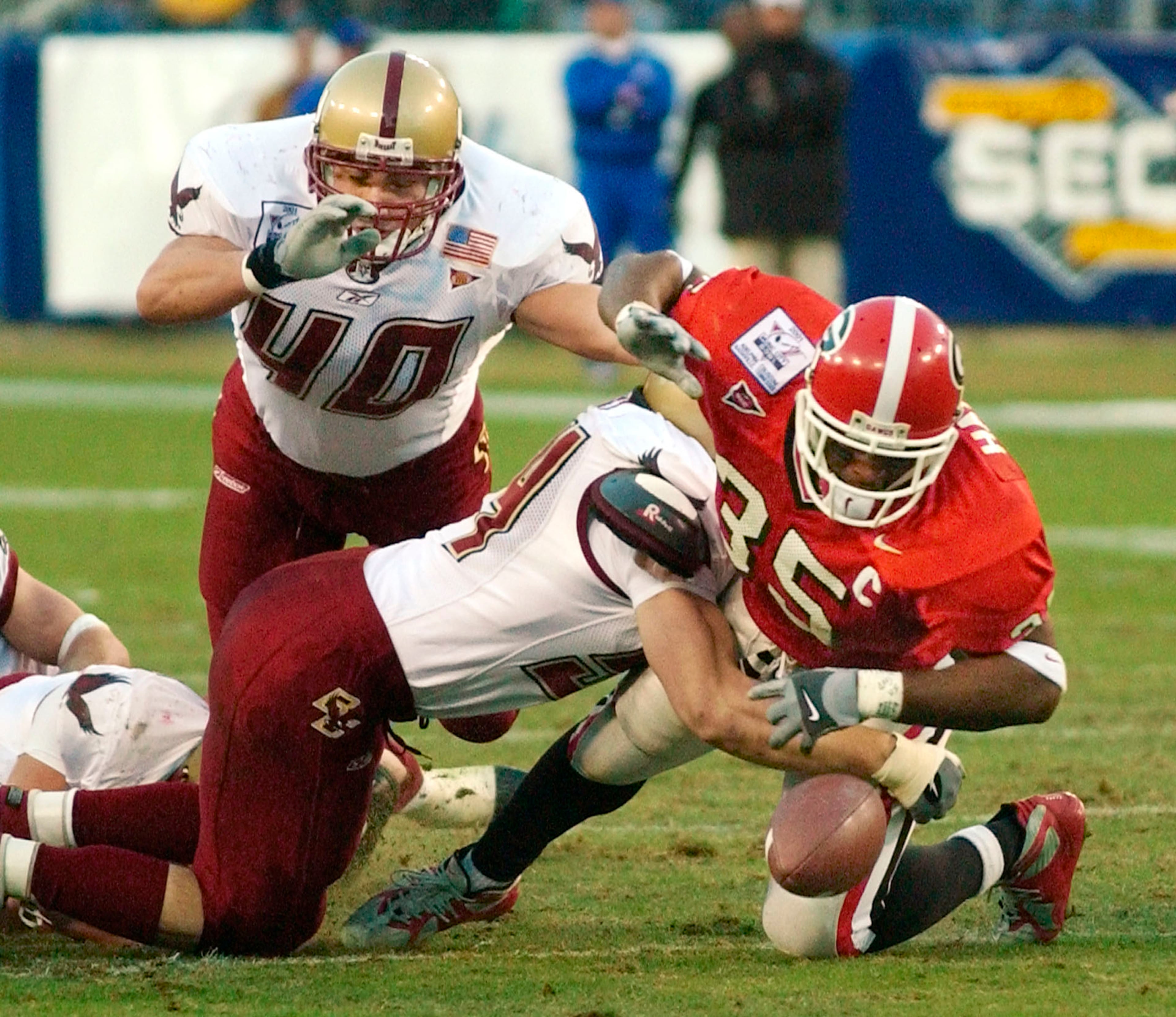 Boston College 20, Georgia 16, Music City Bowl, 2001: In his first season as Georgia's head coach, Mark Richt took an 8-3 team - led by freshmen quarterback David Greene and defensive end David Pollack - to Nashville to face Boston College (7-4) in the Music City Bowl. The Eagles rallied behind All-America tailback William Green, who rushed for 149 yards, and scored the game-winning touchdown on a 7-yard scamper with 4:43 left in the game. Georgia had four turnovers in the game and mismanaged the two final minutes to spoil Richt's postseason debut.