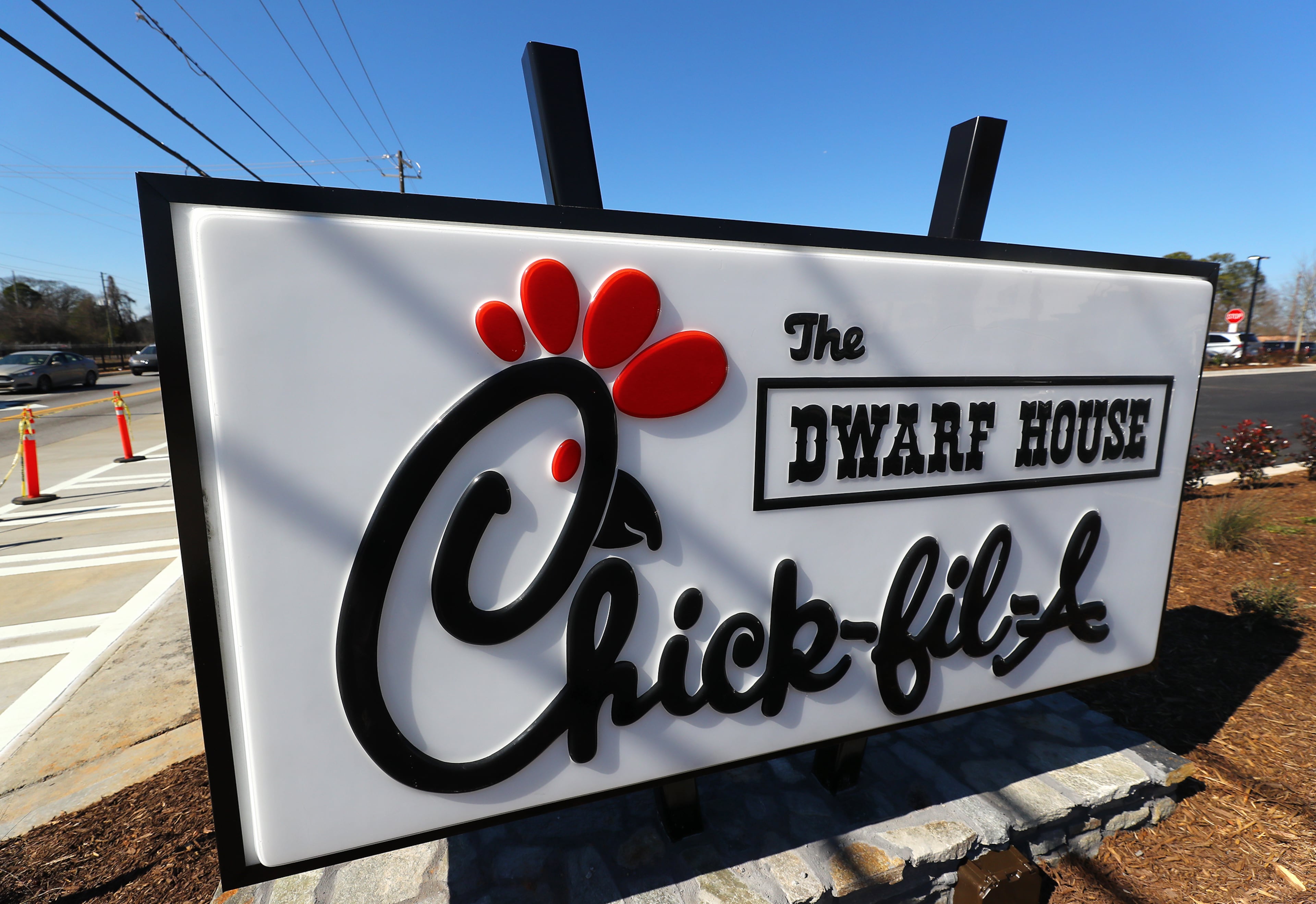 021422 Hapeville: A sign for the newly renovated Dwarf House, the first of Truett Cathey’s restaurants, is seen by North Central Avenue on Monday, Feb. 14, 2022, in Hapeville. “Curtis Compton / Curtis.Compton@ajc.com”`