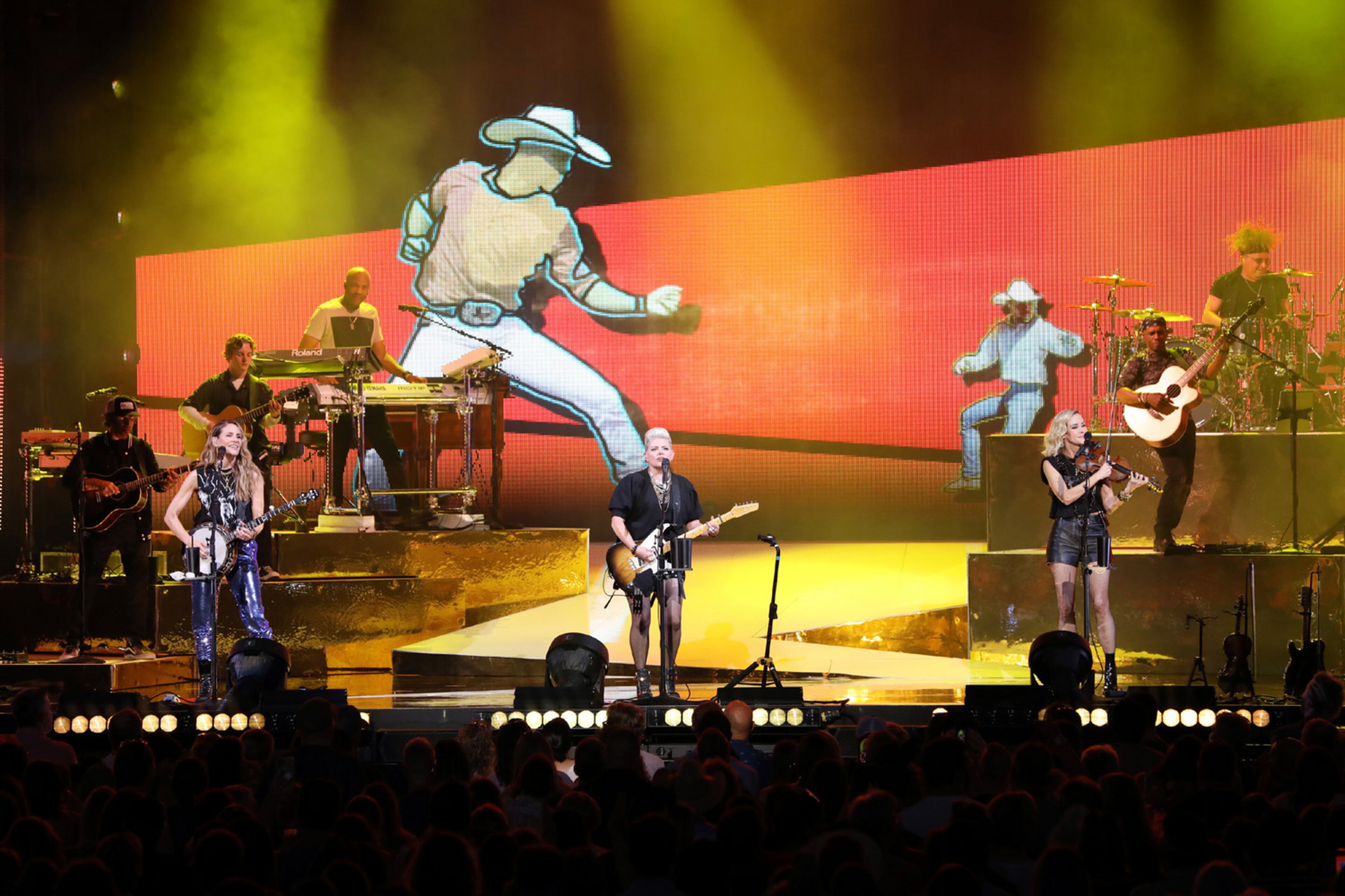 The Chicks (formerly Dixie Chicks) performed for a sellout crowd Saturday night, July 16, 2022, at Ameris Bank Amphitheatre in Alpharetta. (Photo: Robb Cohen for The Atlanta Journal-Constitution)