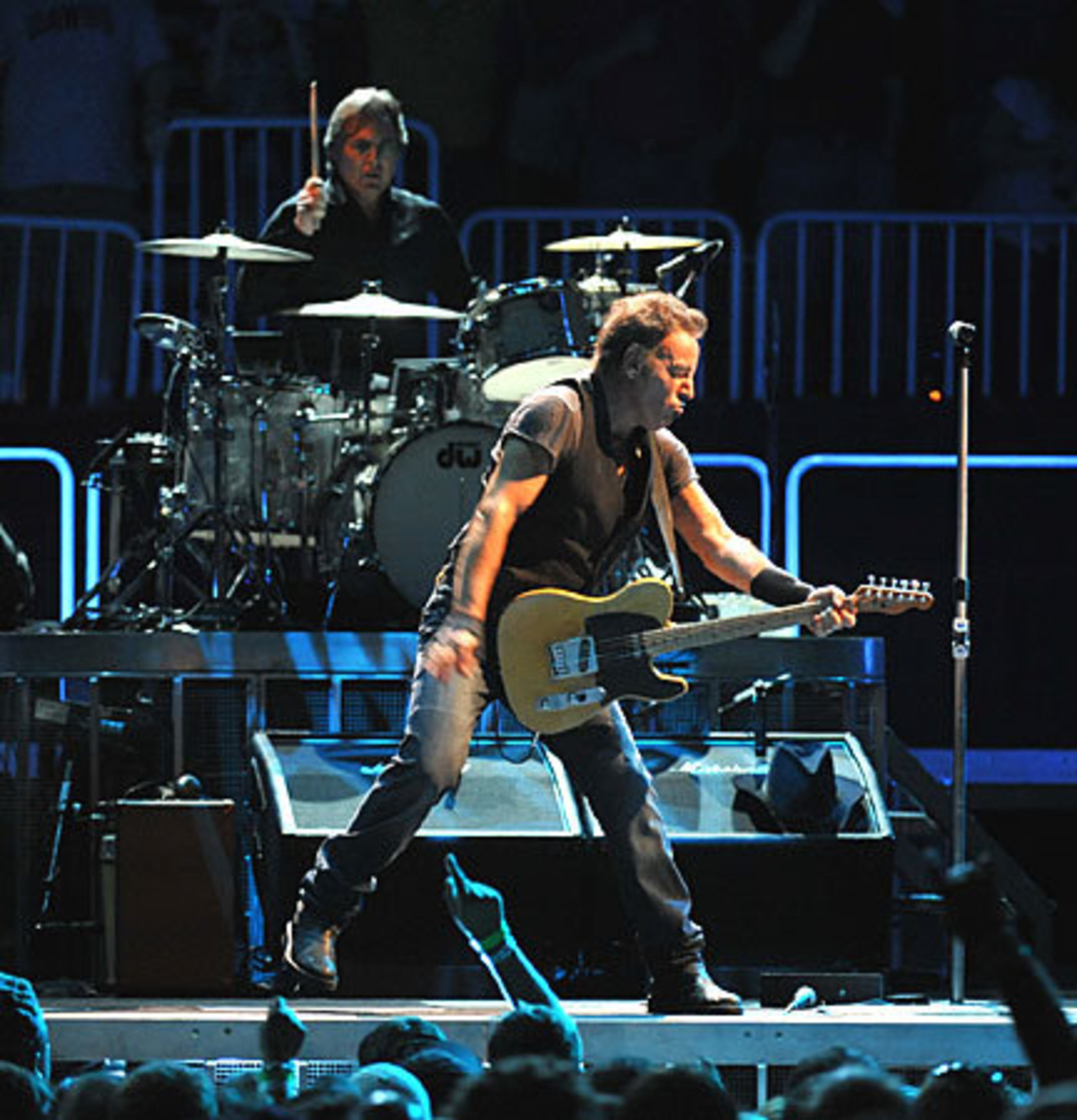 Bruce Springsteen performs "Outlaw Pete" from his newest album, "Working On A Dream."