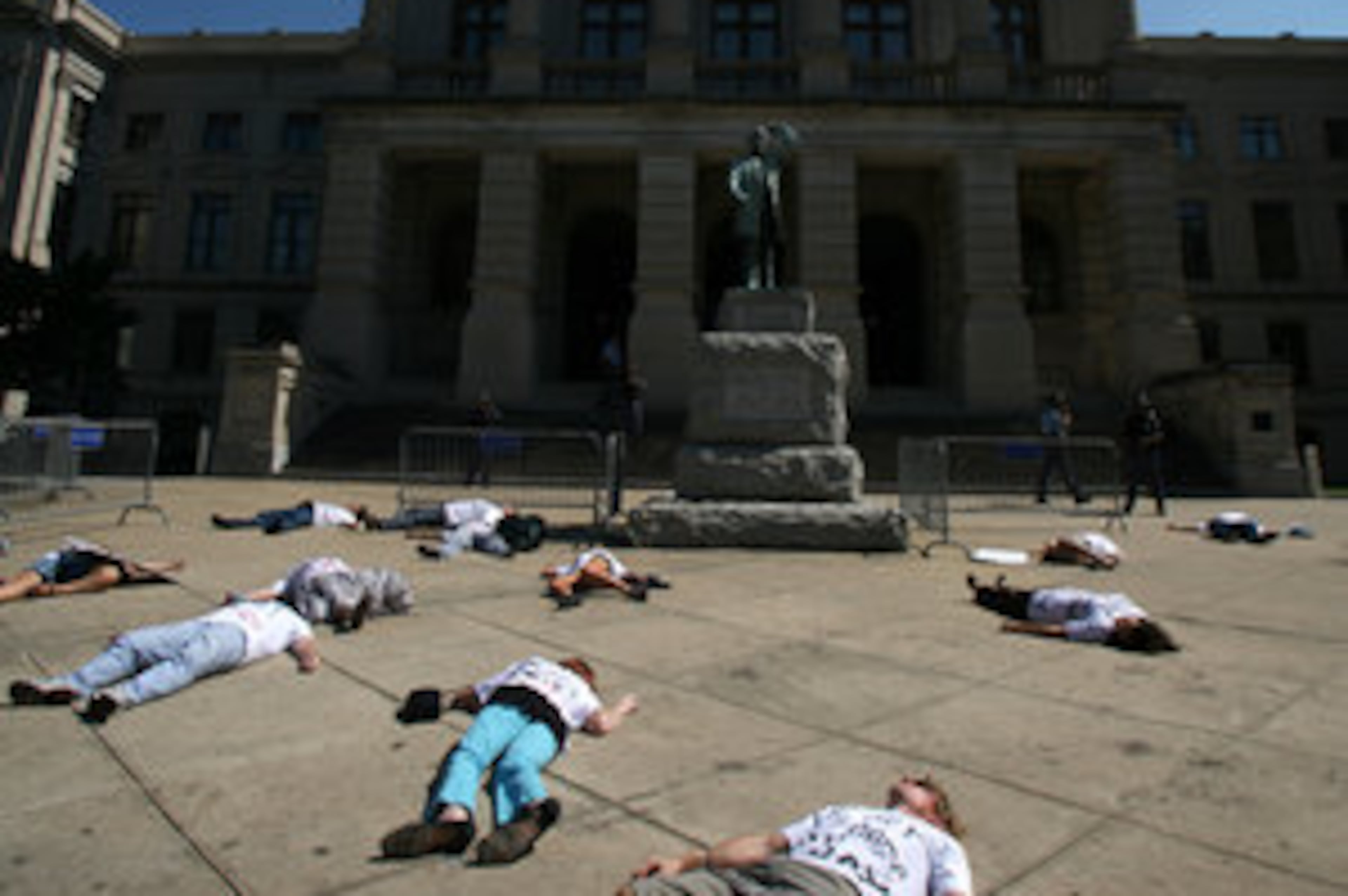 September 23, 2008: Today in Pictures