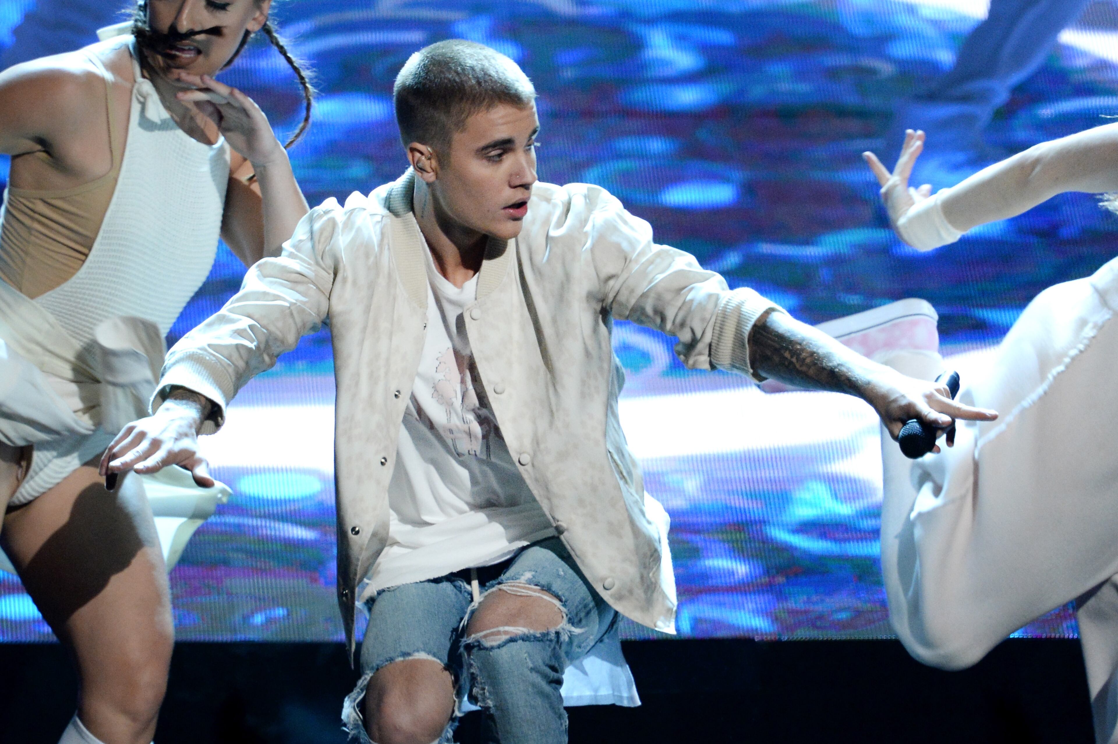 Album of the Year nominee Justin Bieber performs onstage during the 2016 Billboard Music Awards at T-Mobile Arena on May 22, 2016 in Las Vegas, Nevada. (Photo by Kevin Winter/Getty Images)
