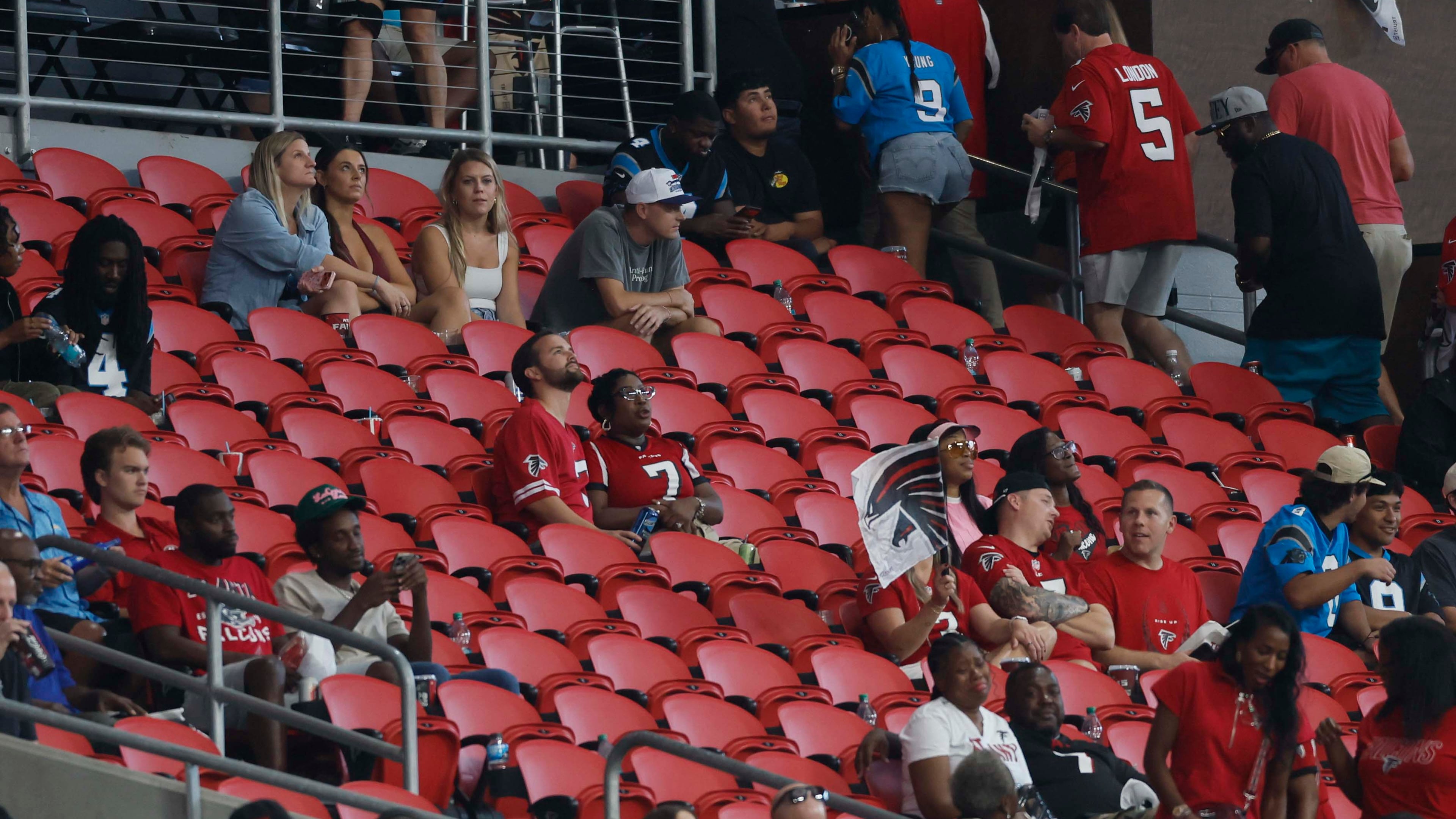 At the beginning of the fourth quarter, many fans left the stadium as the Falcons lost to the Carolina Panthers 34-3 at Mercedes-Benz Stadium in Atlanta on Sunday, Sept. 20, 2026. (Miguel Martinez/AJC)