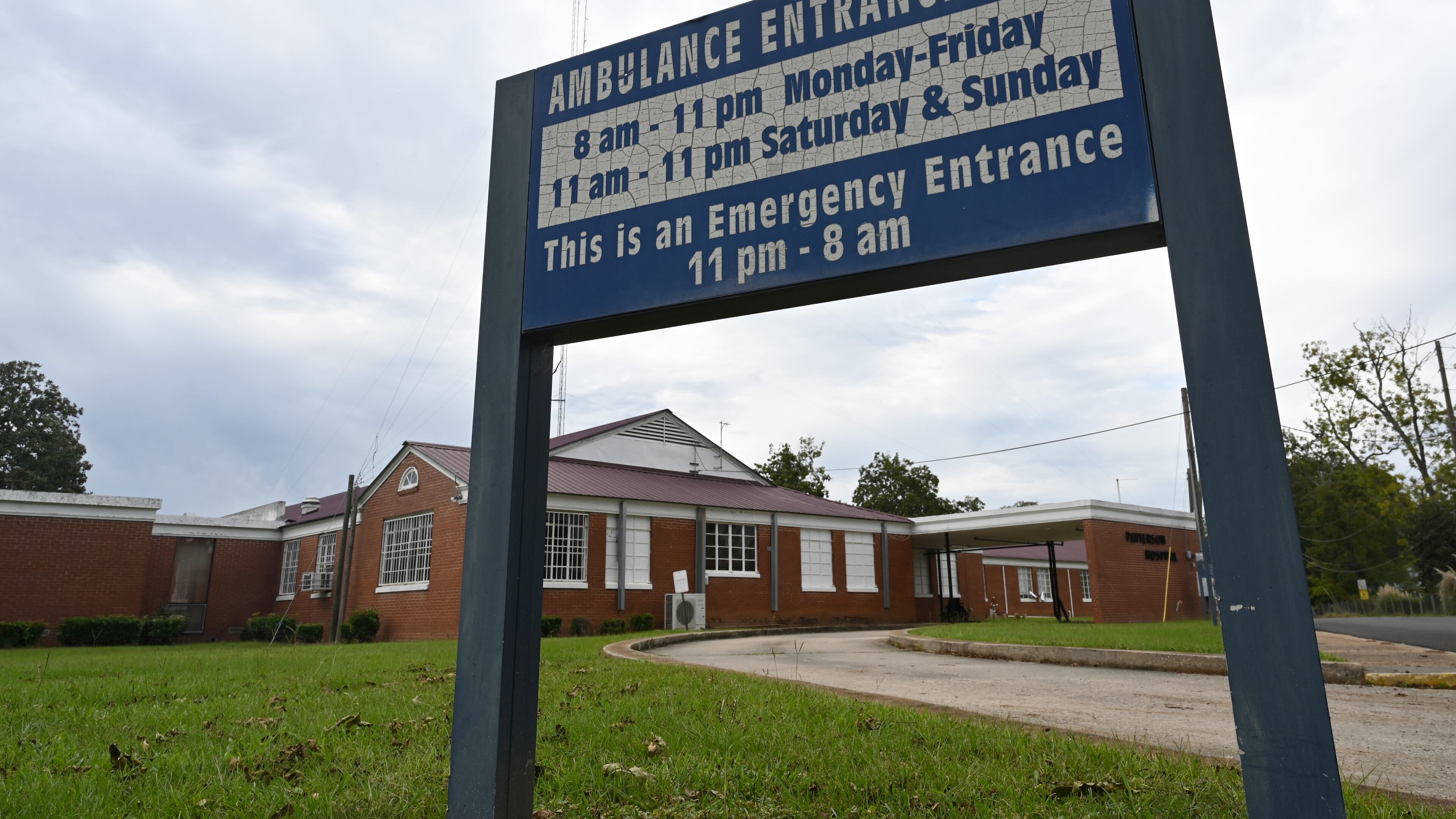 September 22, 2020 Cuthbert - Exterior of Southwest Georgia Regional Medical Center, which is closing in October, on Tuesday, September 22, 2020. Laura Wiggins had a heart attack and was treated at Southwest Georgia Regional Medical Center in Cuthbert, which is closing in October. The hospital staff was able to identify what was happening, put her on proper medicine and then make plans to get her transferred to a hospital that could treat her condition. She was taken to emory in Atlanta after she was admitted. (Hyosub Shin / Hyosub.Shin@ajc.com)