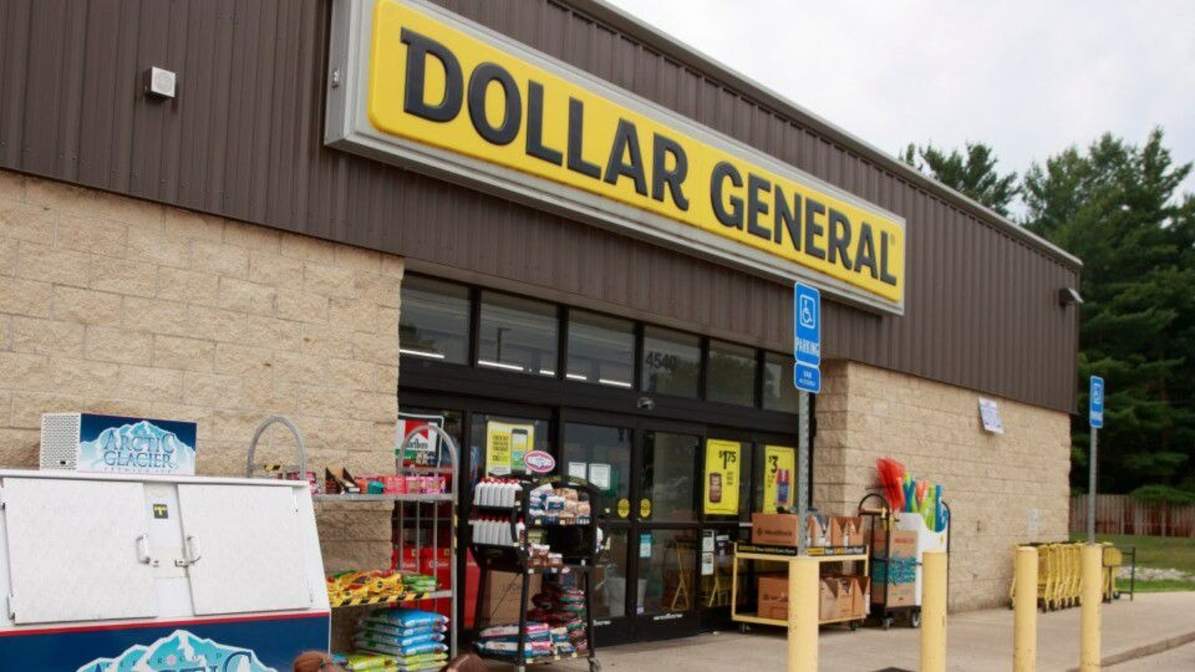 Dollar General faces $1.3M in fines for violating work safety laws at 3 Georgia stores.