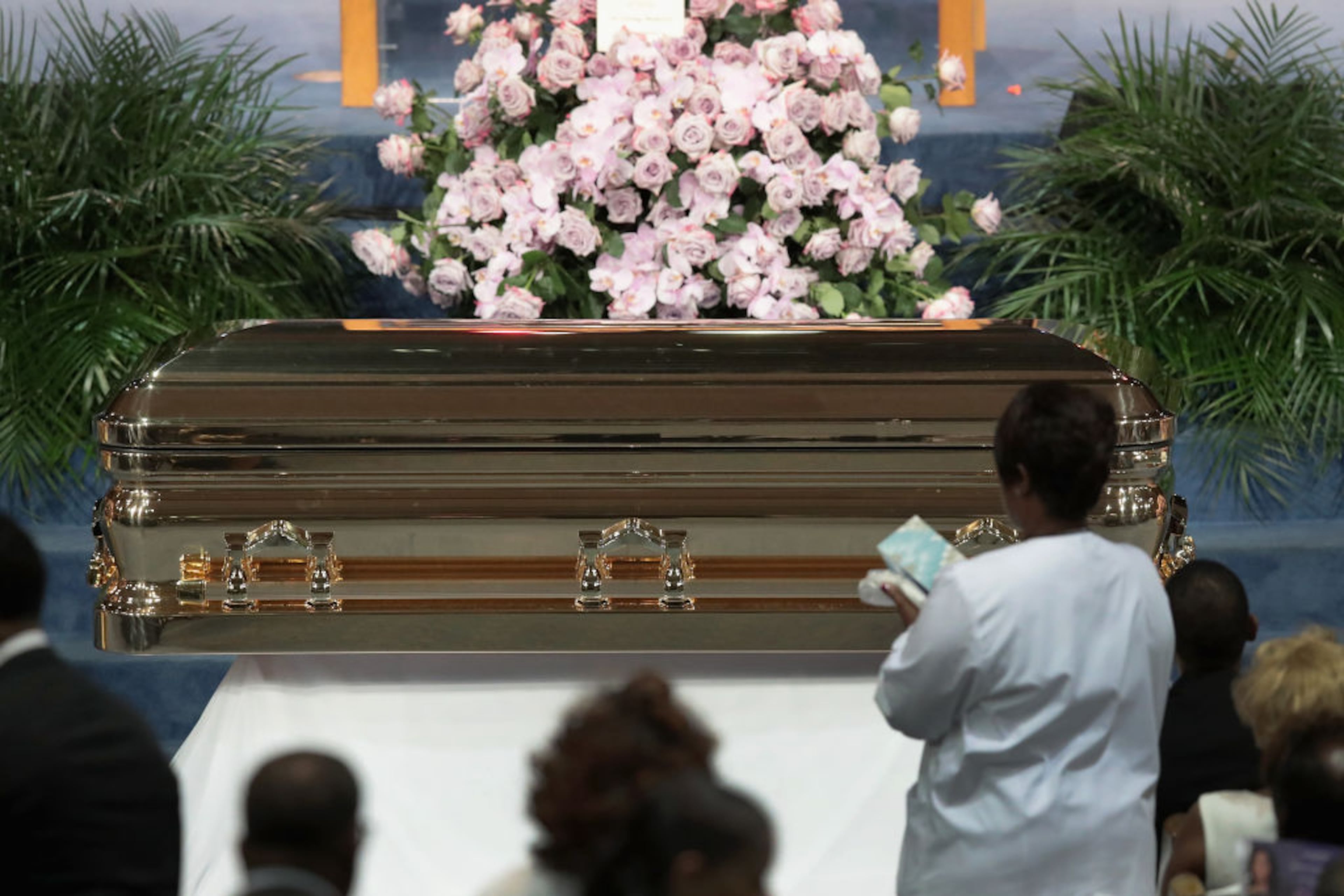 DETROIT, MI - AUGUST 31: Guests attend the funeral for Aretha Franklin at the Greater Grace Temple on August 31, 2018 in Detroit, Michigan. Franklin died at the age of 76 at her home in Detroit on August 16. (Photo by Scott Olson/Getty Images)