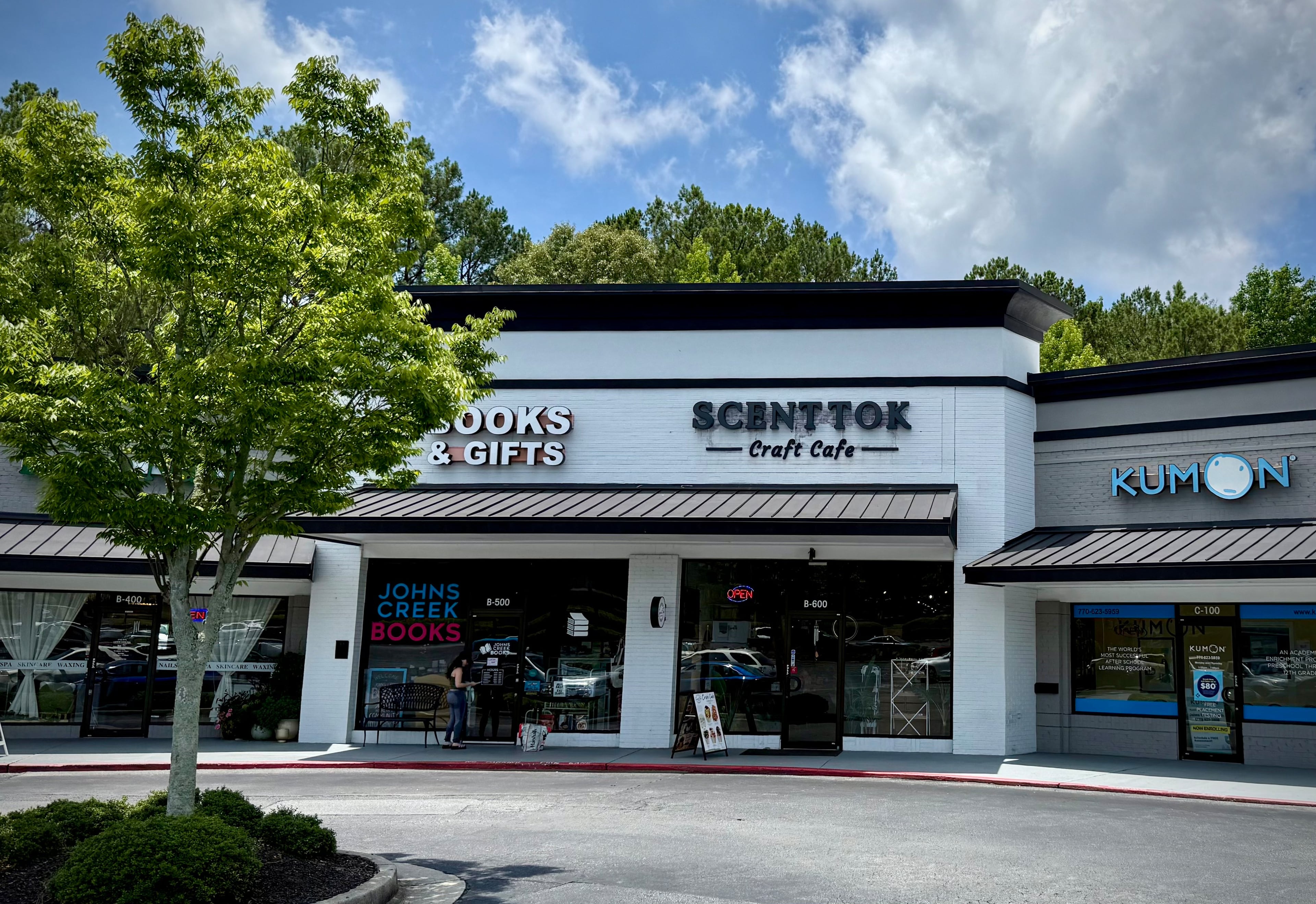 The exterior of ScentTok Craft Cafe in Johns Creek. (Henri Hollis/AJC)