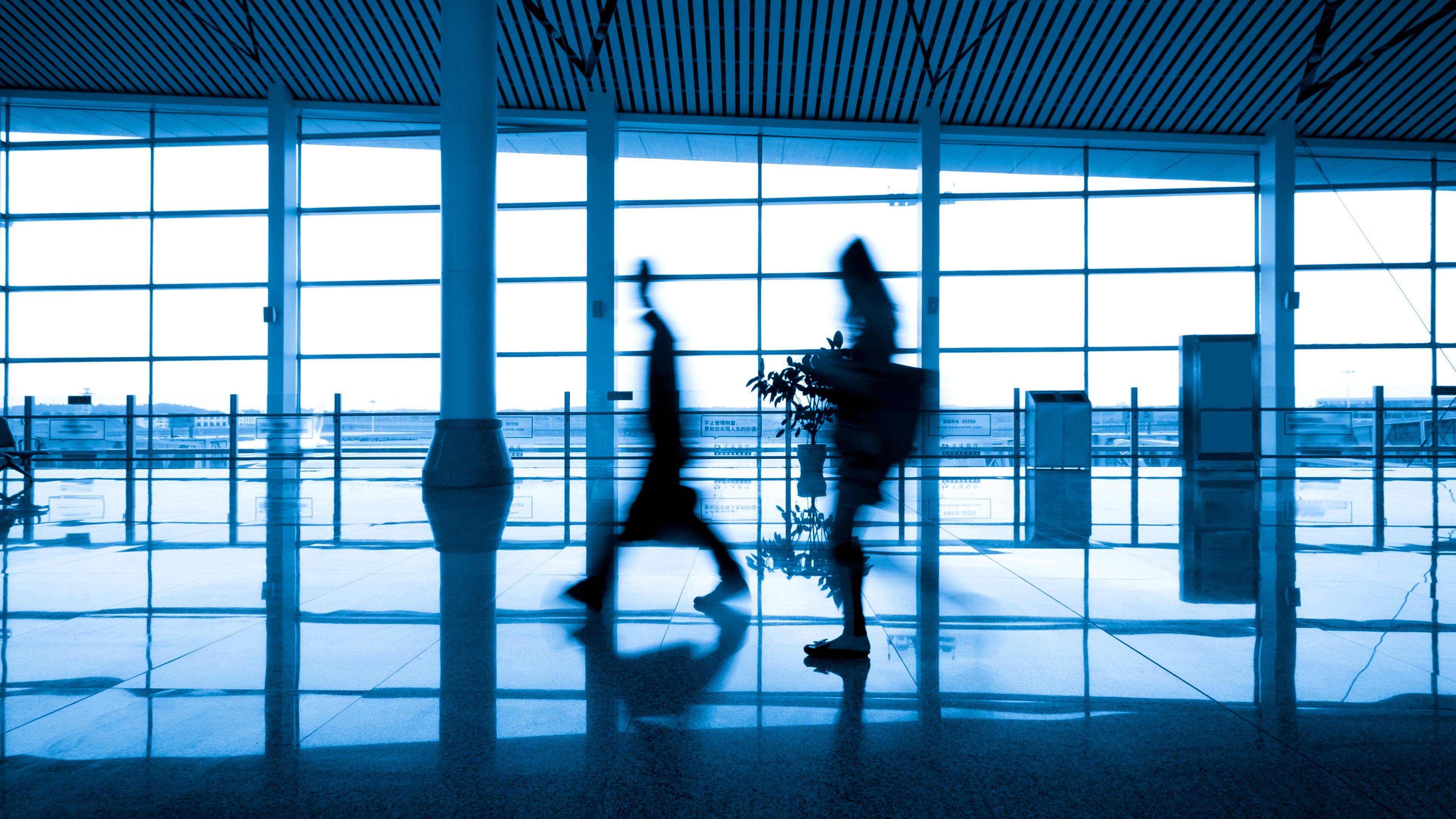 When one needs to book a connecting flight, what is a reasonable layover time to ensure both passenger and bags get to the same place at the same time? The answer is, it varies. (Dreamstime/TNS)