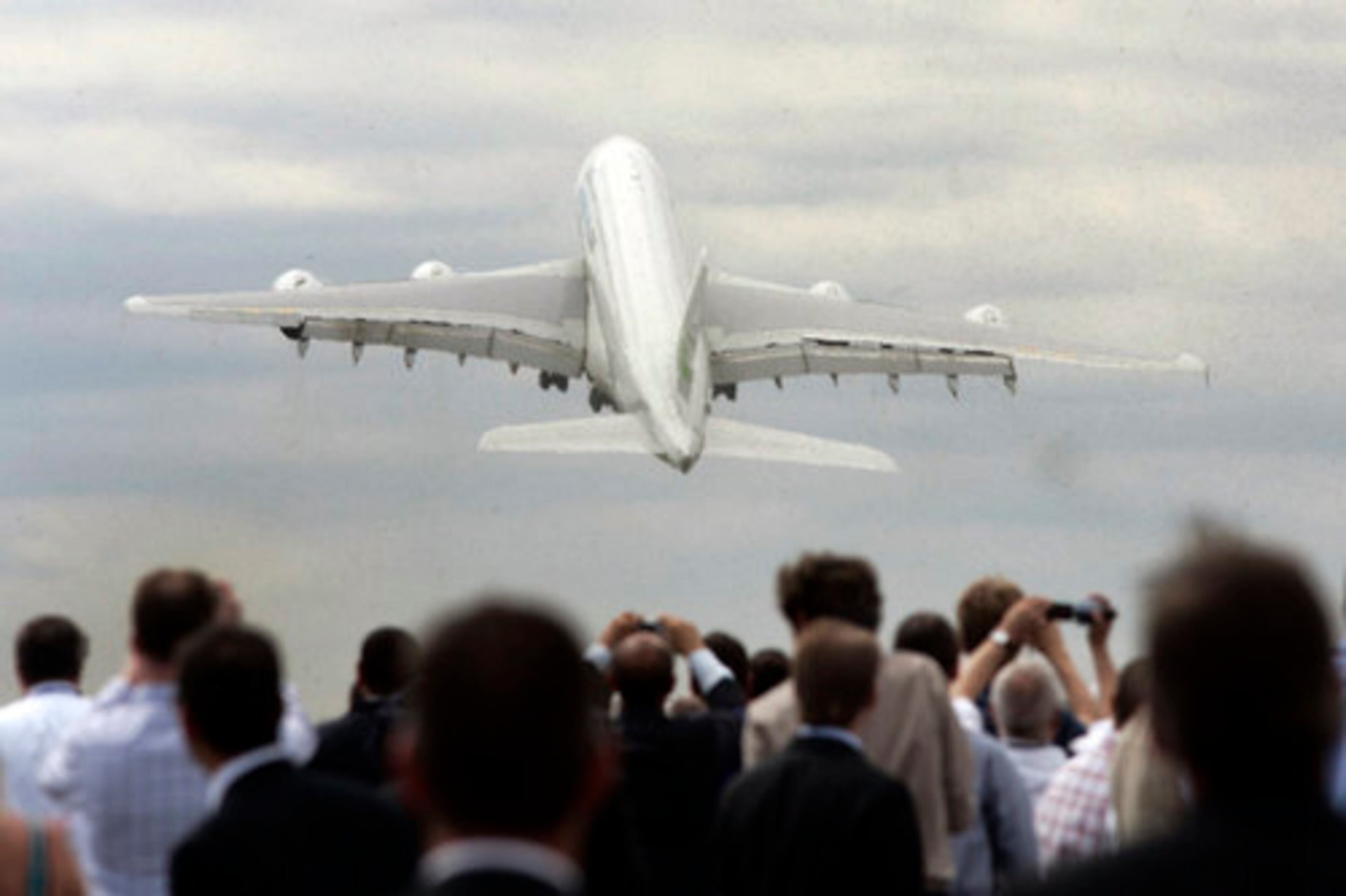 An Airbus A-380 takes off during a display at the first day of the Farnborough aerospace show in England on Monday. The world's largest air show opened with several new orders for the Boeing Company and aerospace executives are upbeat about the future of the industry despite high fuel prices and the credit crisis.