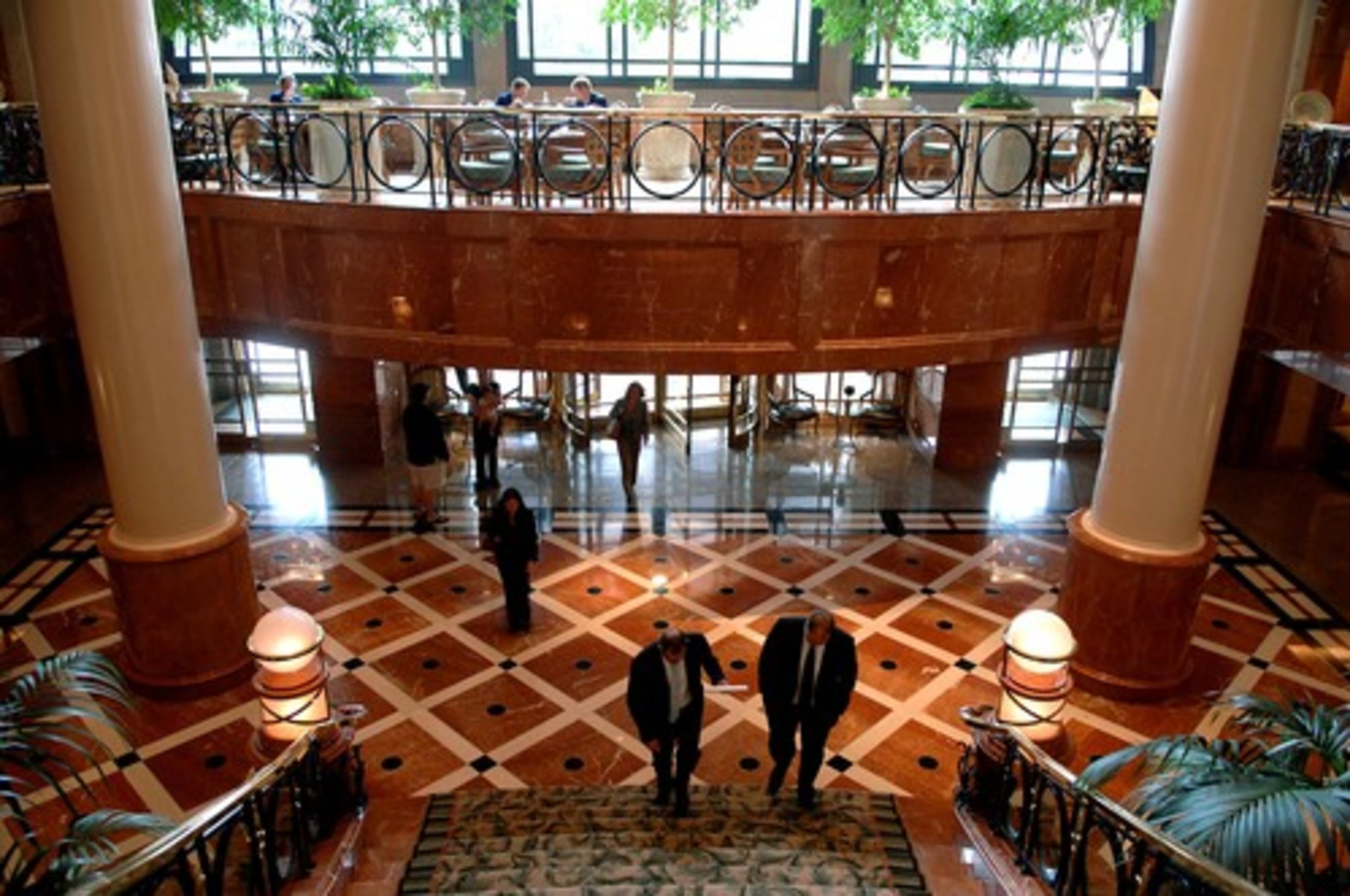 The staff of Atlanta's only five-star hotel rushes out to greet you as soon as the car door is opened. They know your name. You don't even have to worry about your luggage because it's taken care of before your feet hit the ground. The lobby awaits.