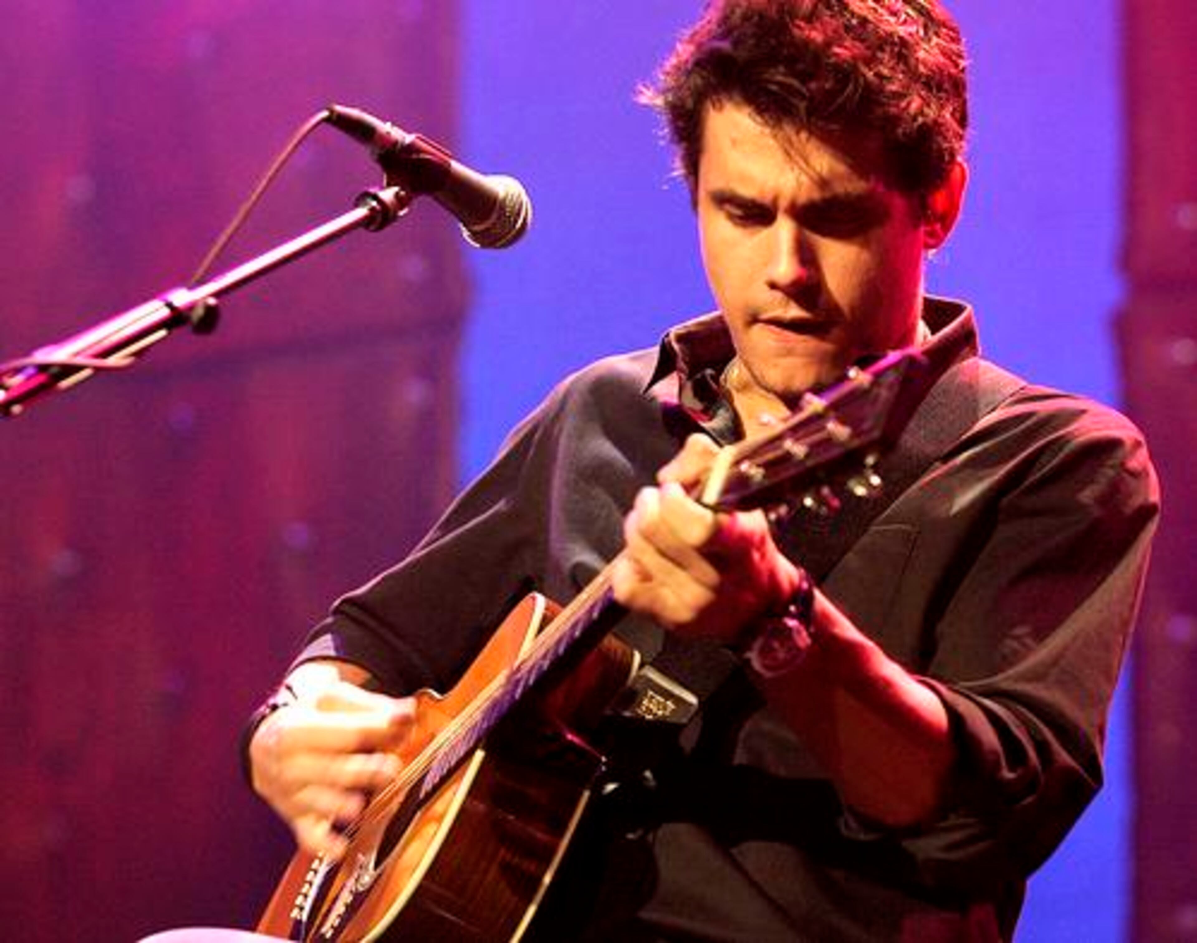 John Mayer is an nominee vying fwith Daughtry and Norah Jones for artist honor in the Adult Contemporary category.