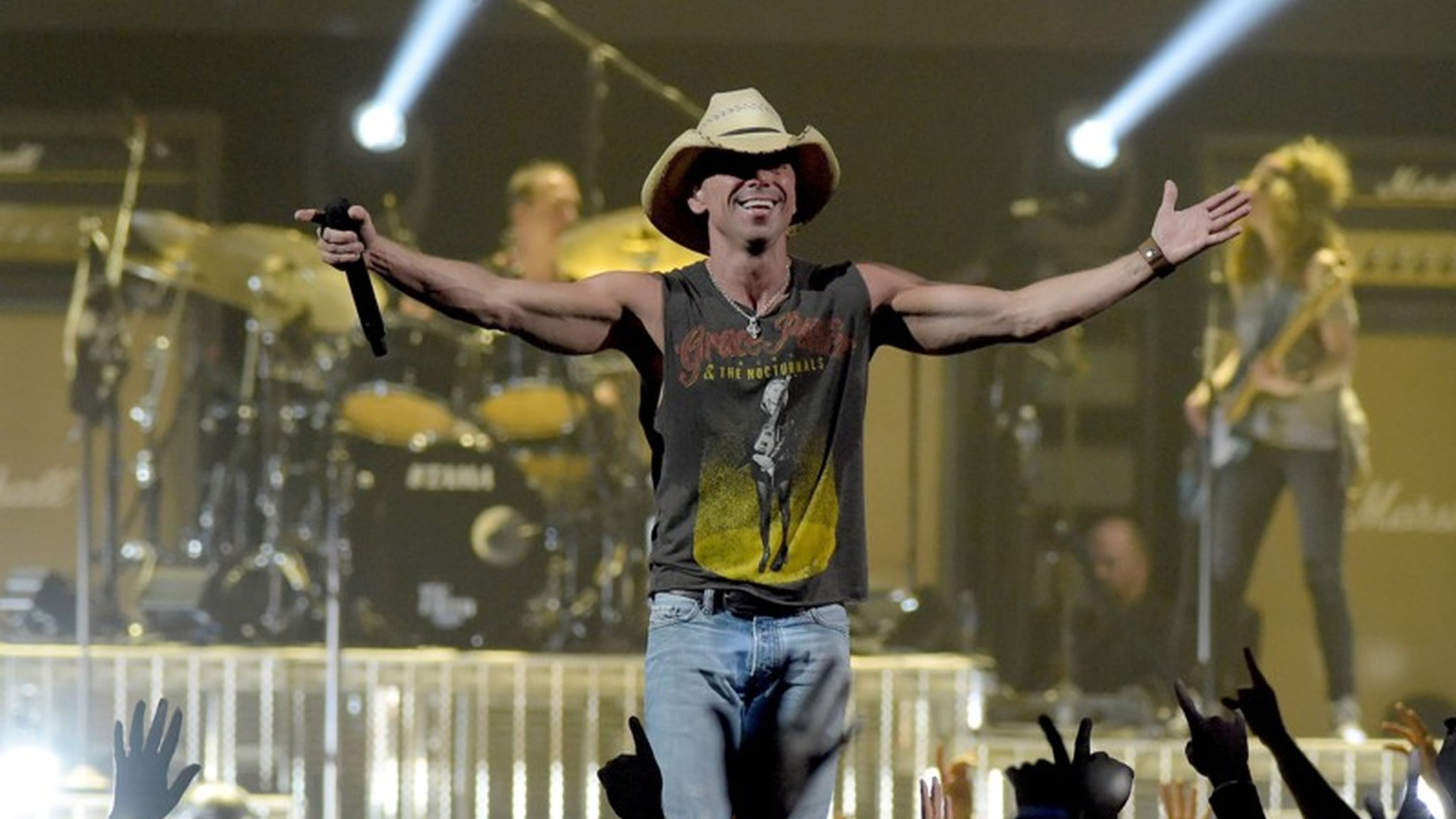 Kenny Chesney will bring country to Mercedes-Benz Stadium in May. Photo: Getty Images