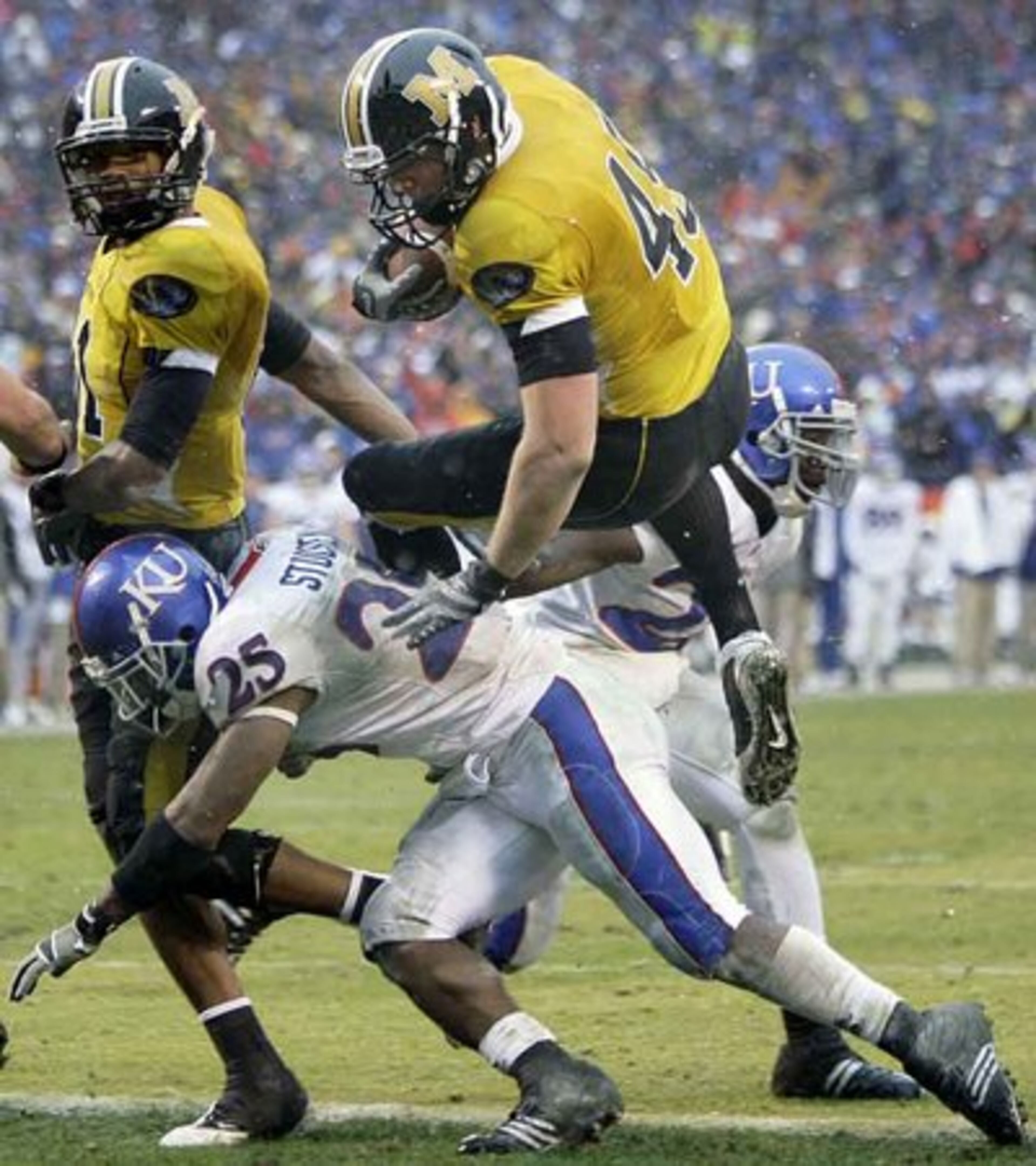 Chase Coffman, Missouri: 6-6/244 (top right, 45). The skinny: Has all the physical ingredients to be a special receiver, including startling quickness off the snap and lateral agility that helps avoid the jam in press coverage. - CBSSports.com