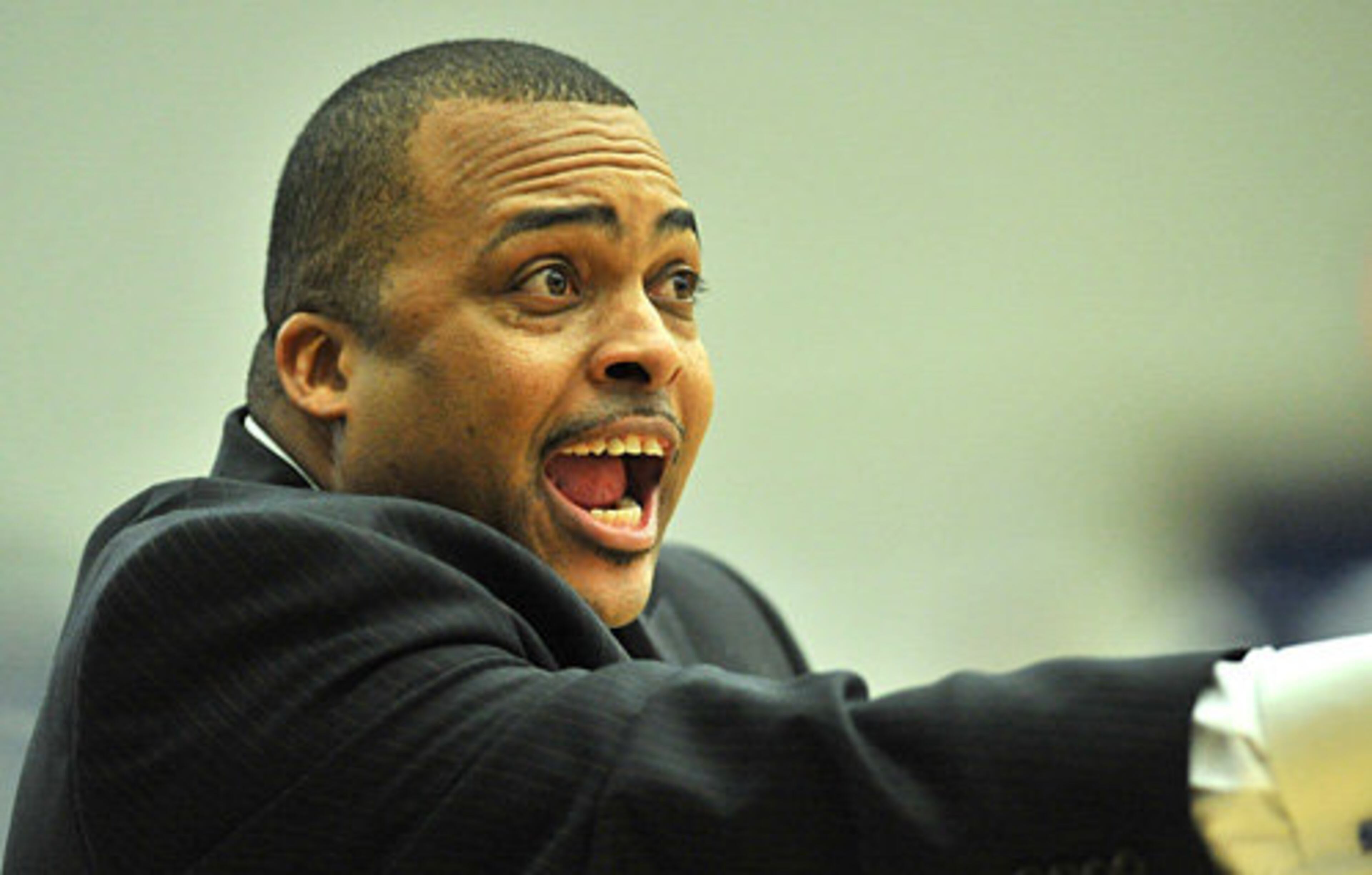 Georgia State head coach Ron Hunter shouts instructions in the second half against Towson.