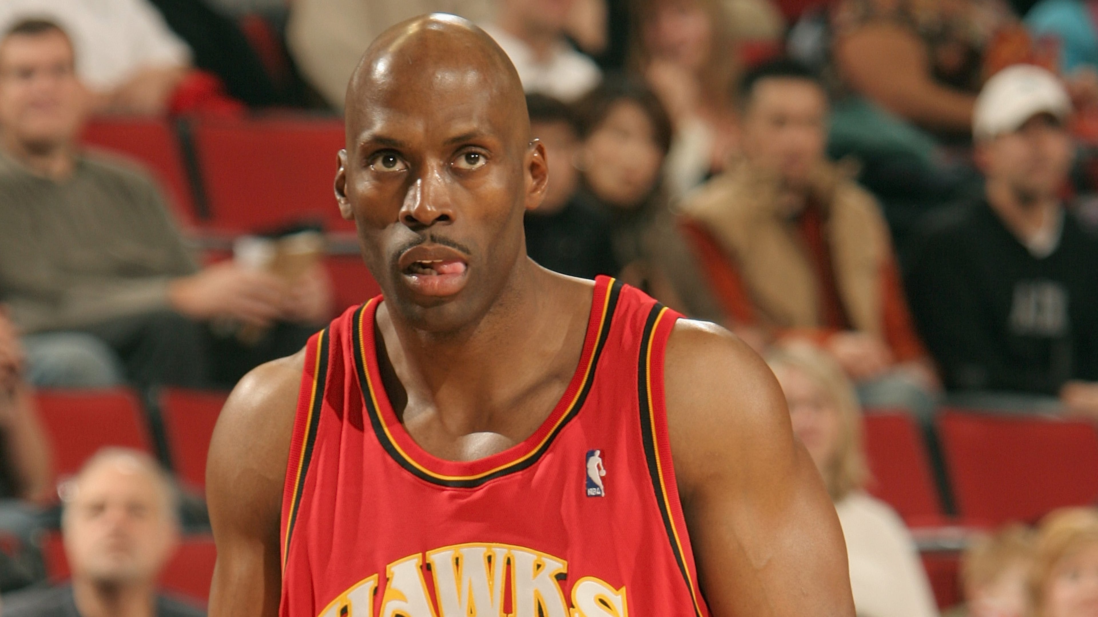 Former NBA star Kevin Willis told police he wants to press charges if a suspect is identified.