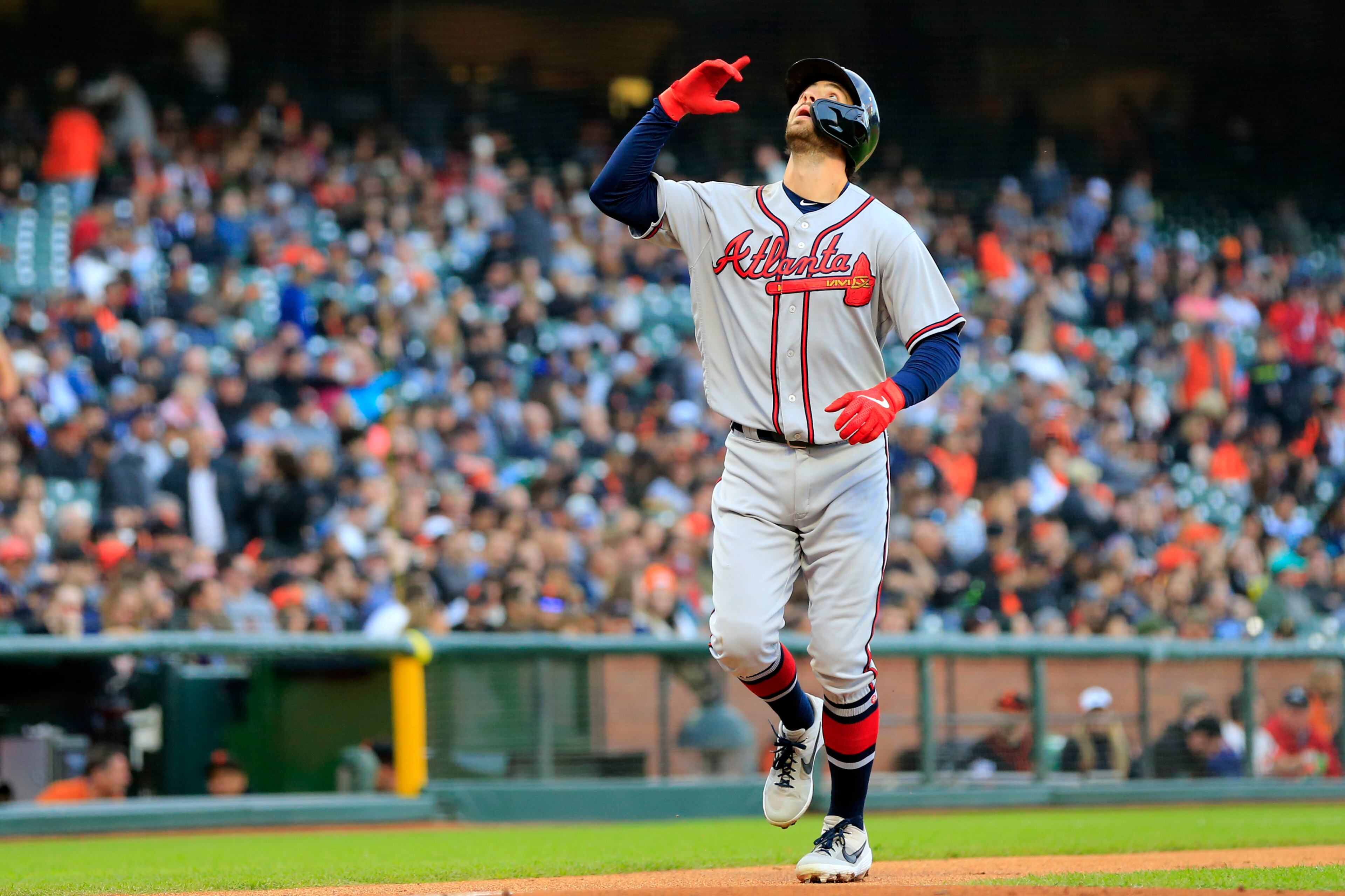 SAN FRANCISCO, CALIFORNIA - MAY 22: Dansby Swanson #7 of the Atlanta Braves celebrates hitting a three run home run during the second inning against the San Francisco Giants at Oracle Park on May 22, 2019 in San Francisco, California. (Photo by Daniel Shirey/Getty Images)